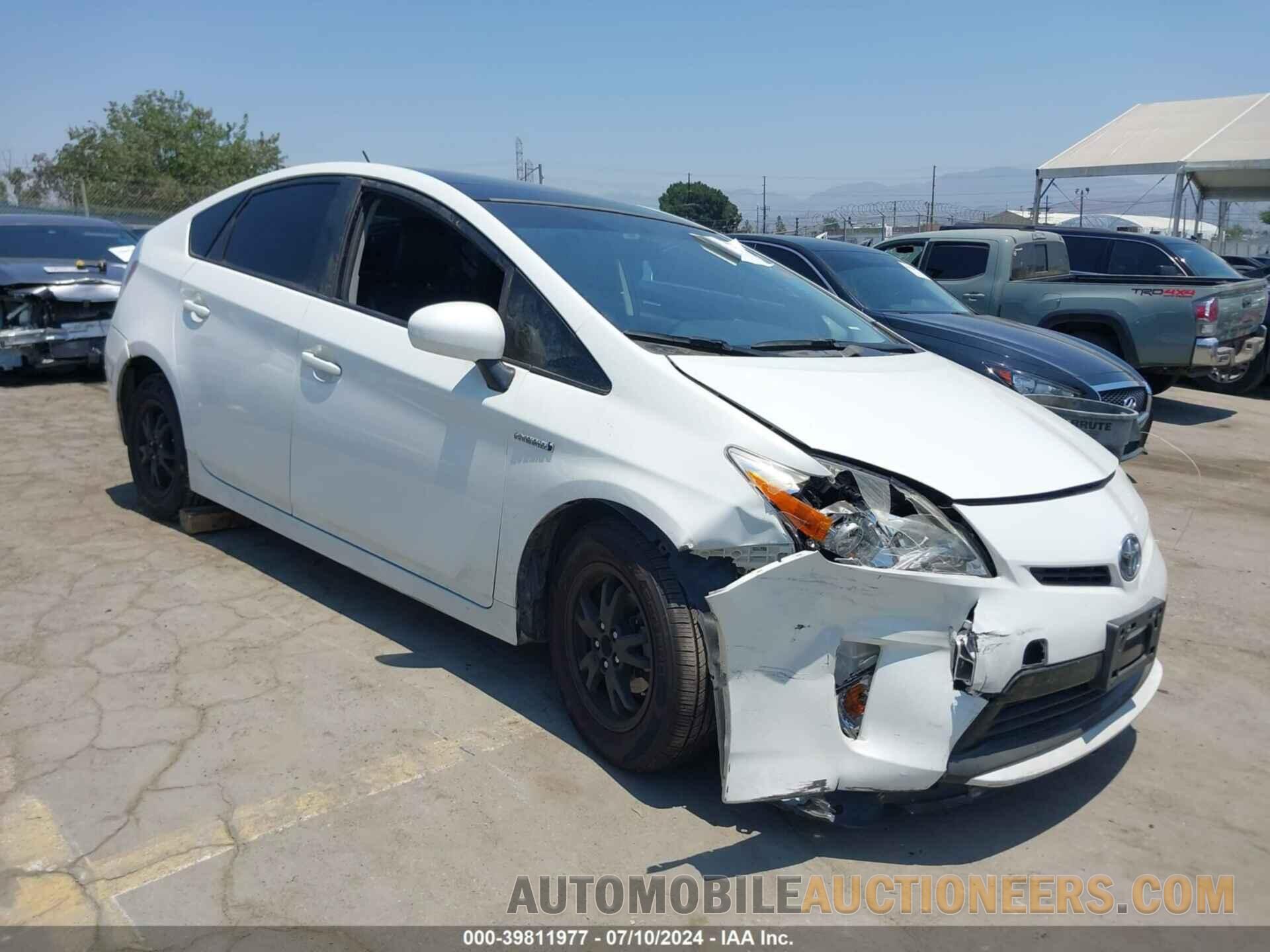 JTDKN3DU3F1954821 TOYOTA PRIUS 2015