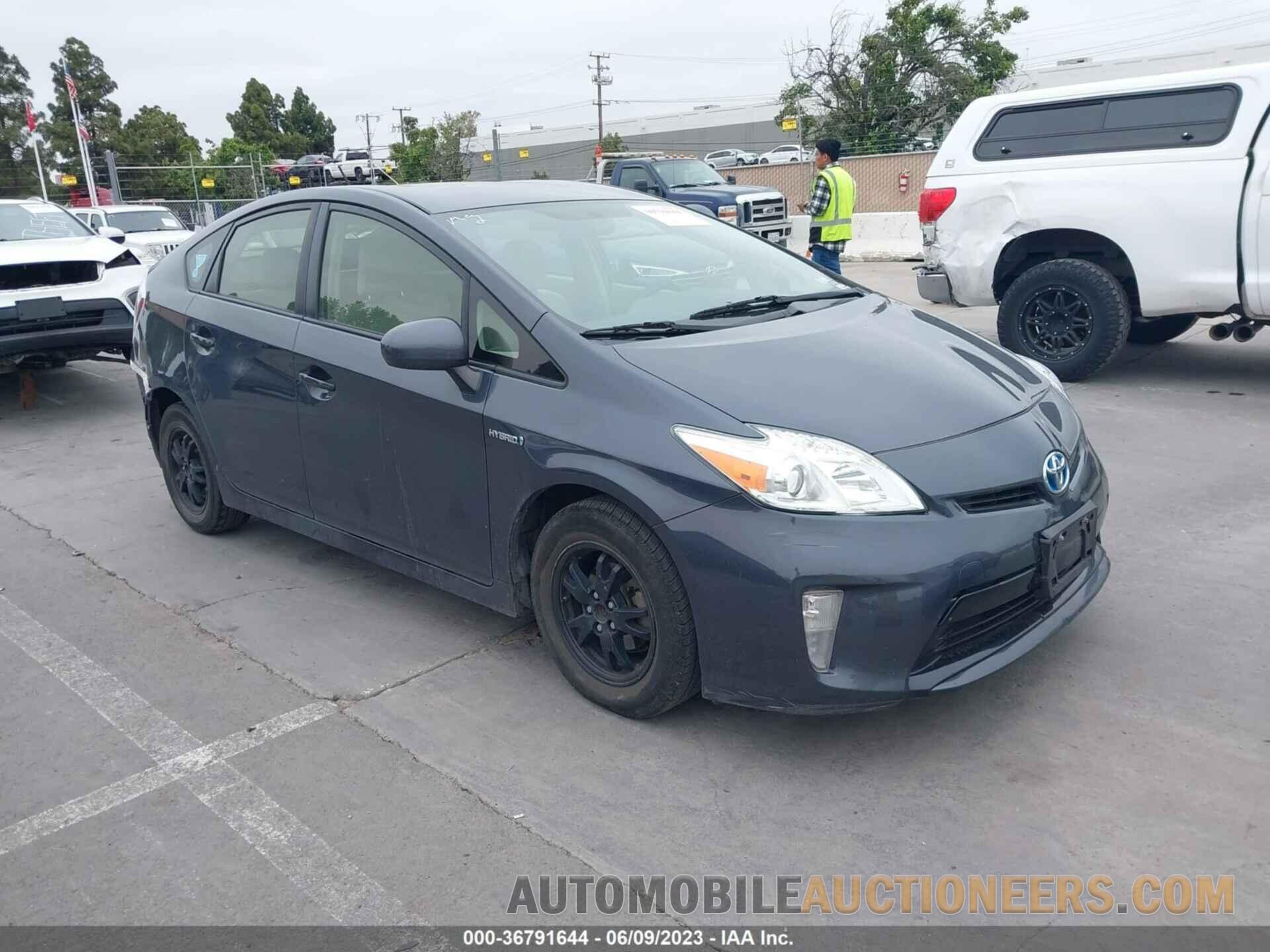 JTDKN3DU3F1981906 TOYOTA PRIUS 2015