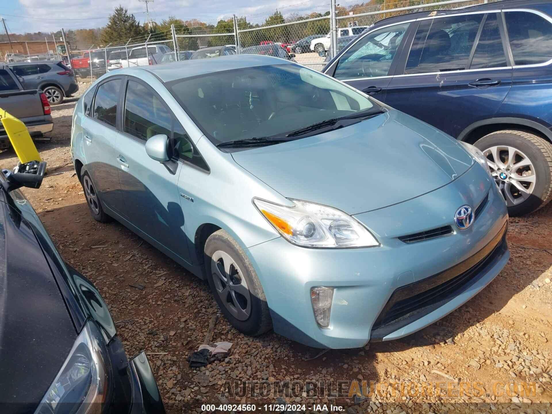 JTDKN3DU3F2001889 TOYOTA PRIUS 2015