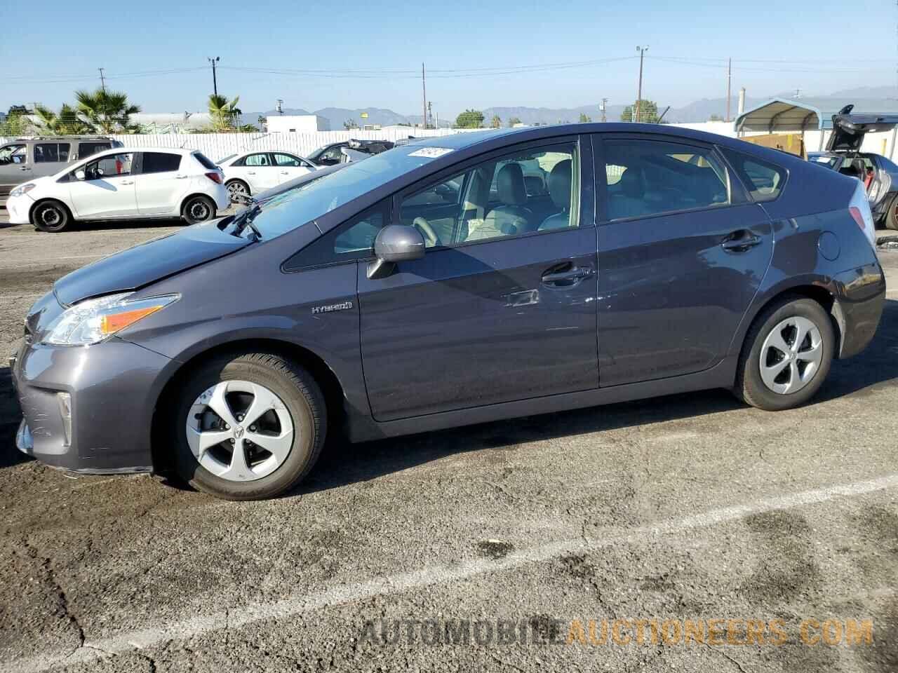 JTDKN3DU3F2002542 TOYOTA PRIUS 2015