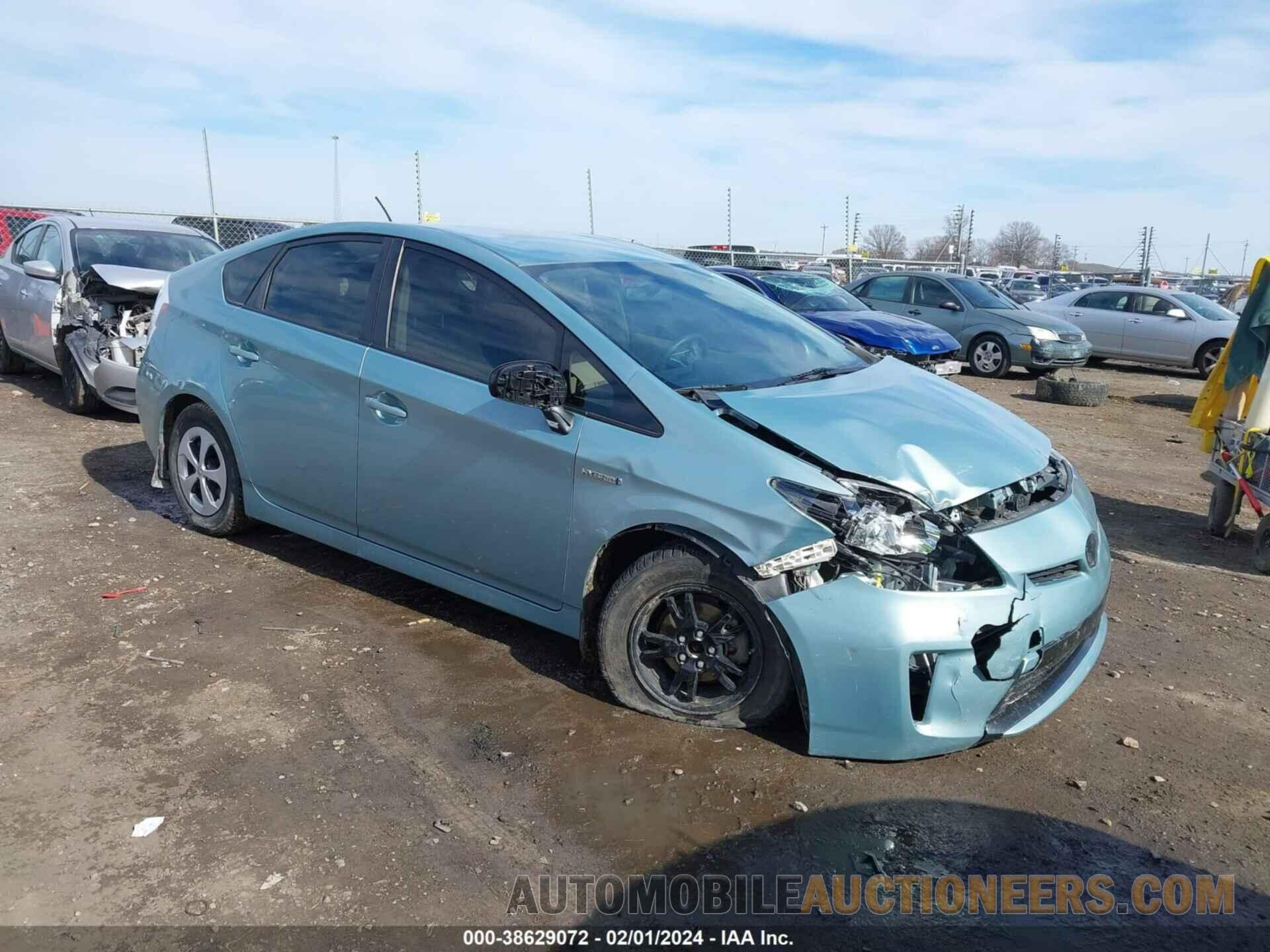 JTDKN3DU3F2003884 TOYOTA PRIUS 2015