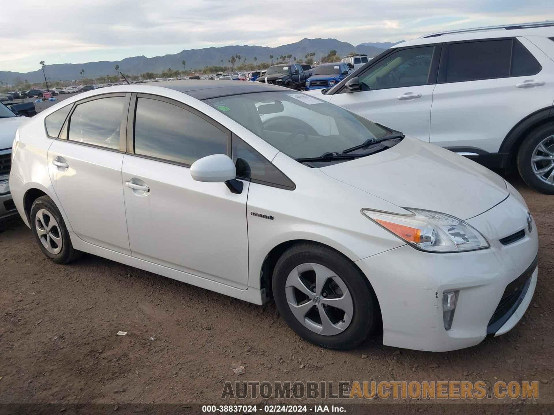 JTDKN3DU4F0408163 TOYOTA PRIUS 2015