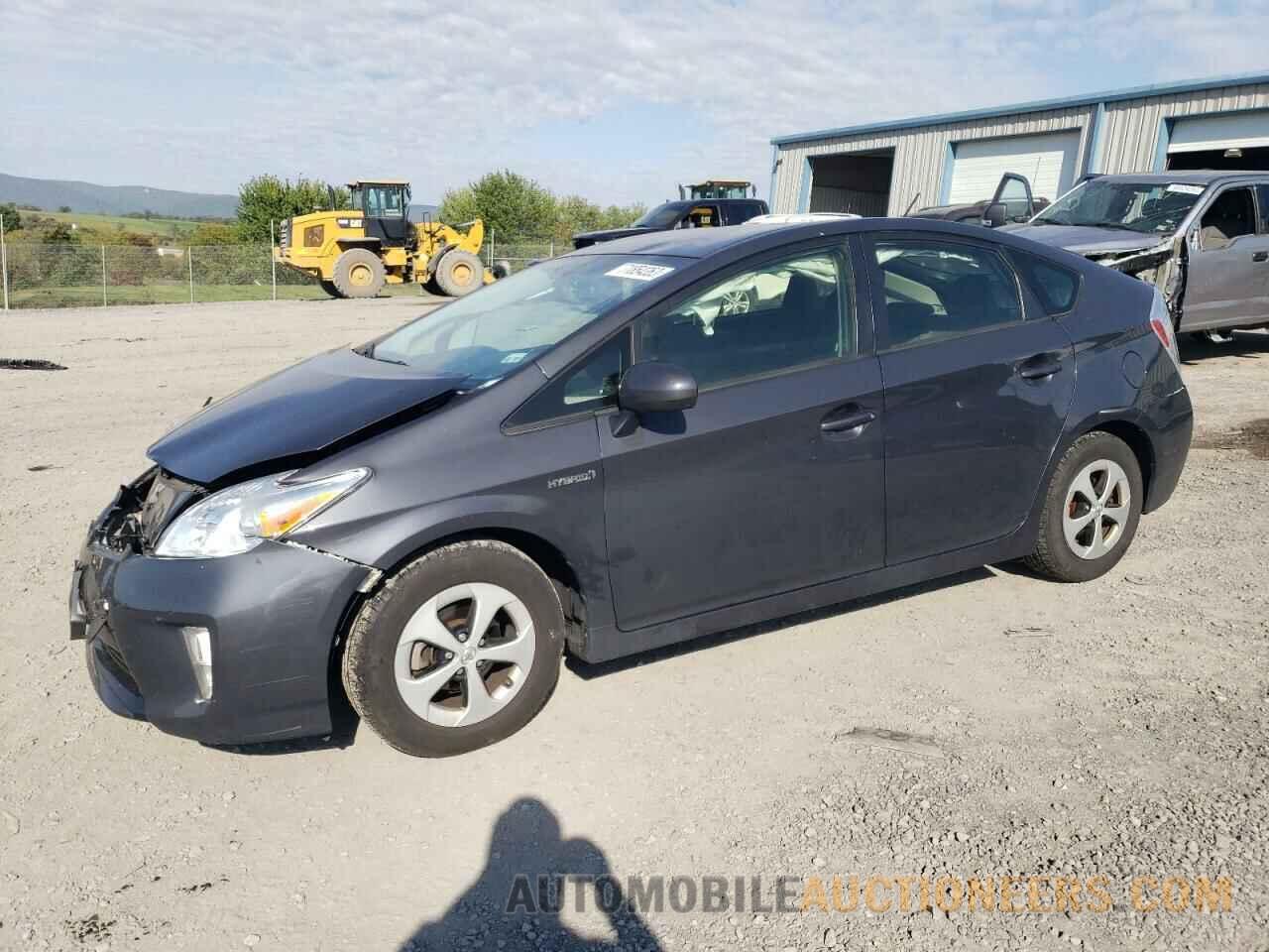 JTDKN3DU4F0421740 TOYOTA PRIUS 2015