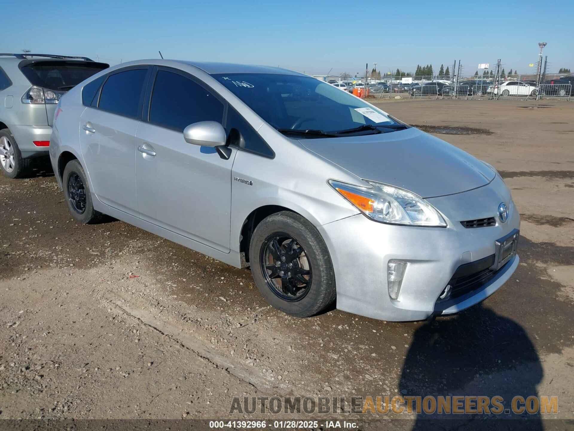 JTDKN3DU4F0428817 TOYOTA PRIUS 2015