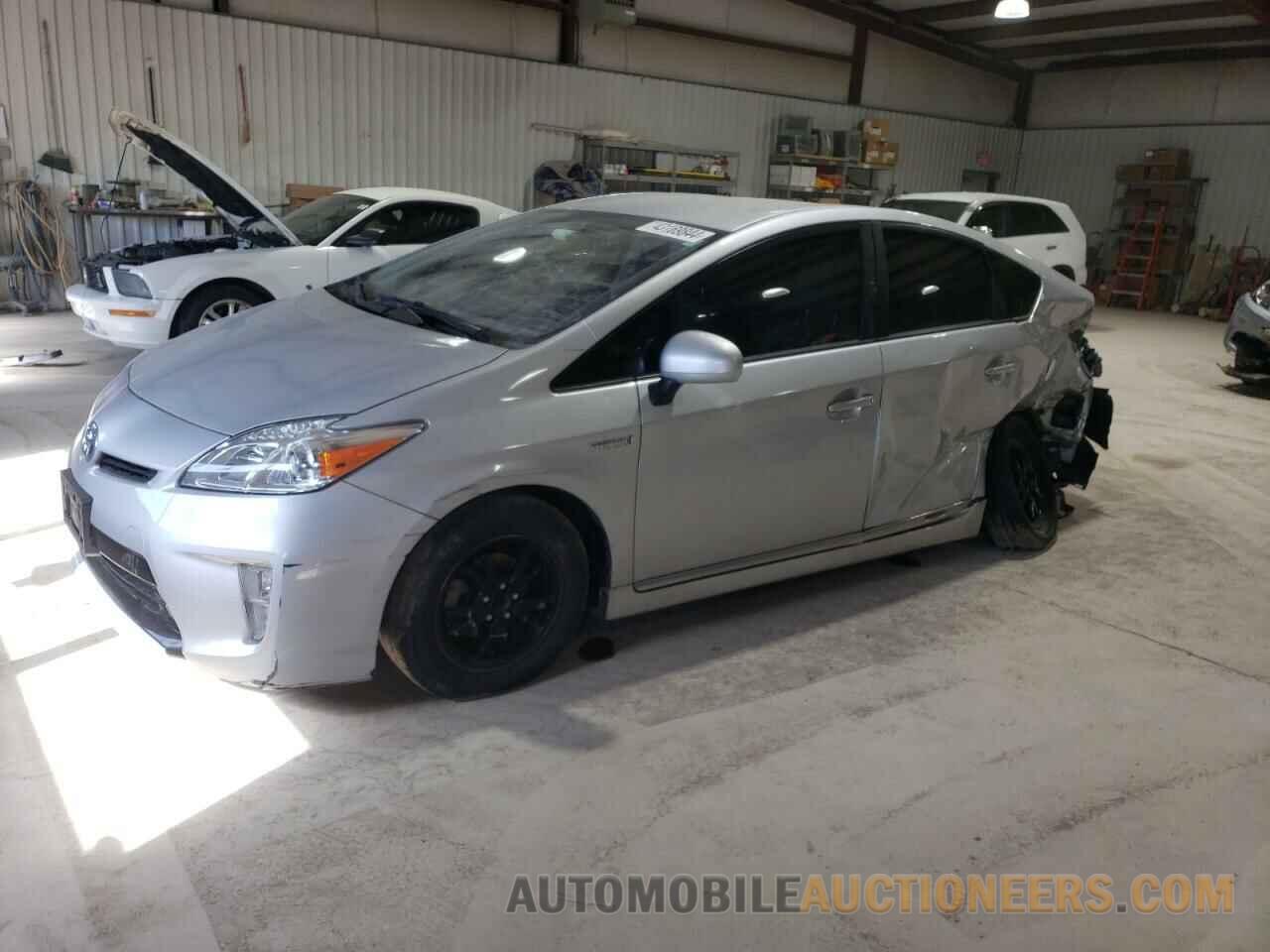 JTDKN3DU4F0429630 TOYOTA PRIUS 2015