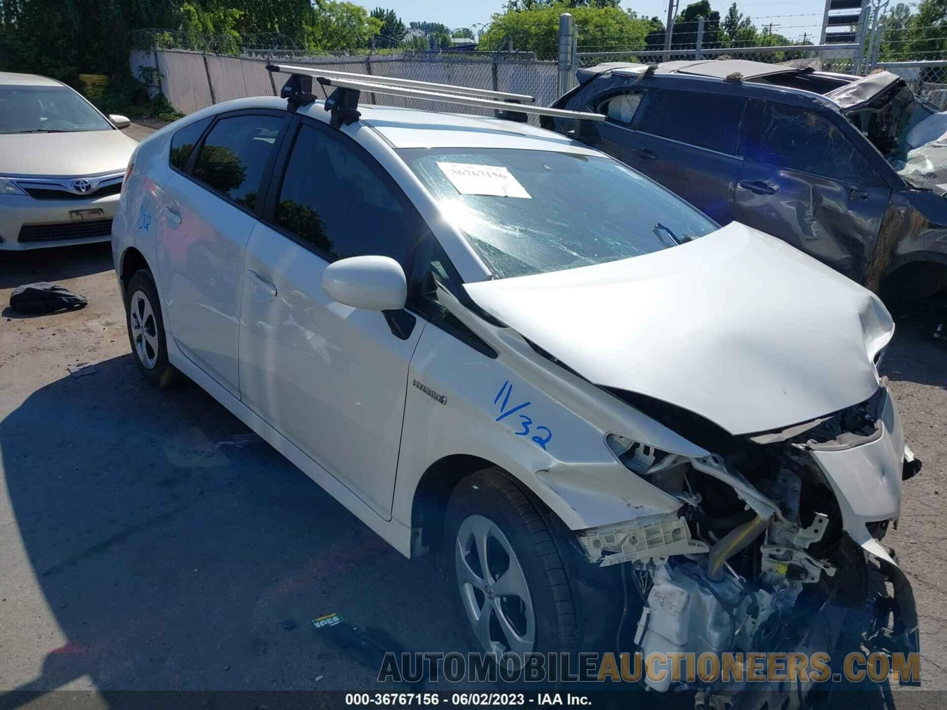 JTDKN3DU4F0452583 TOYOTA PRIUS 2015