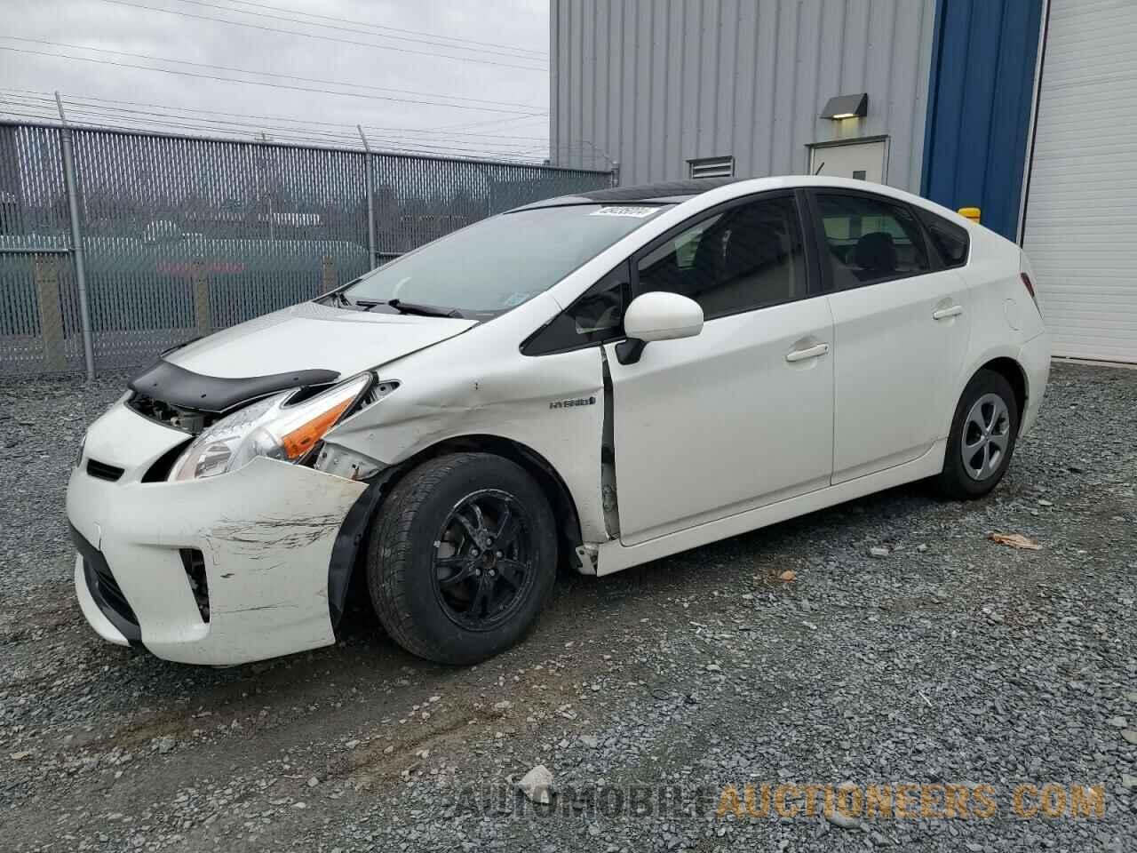 JTDKN3DU4F0472381 TOYOTA PRIUS 2015