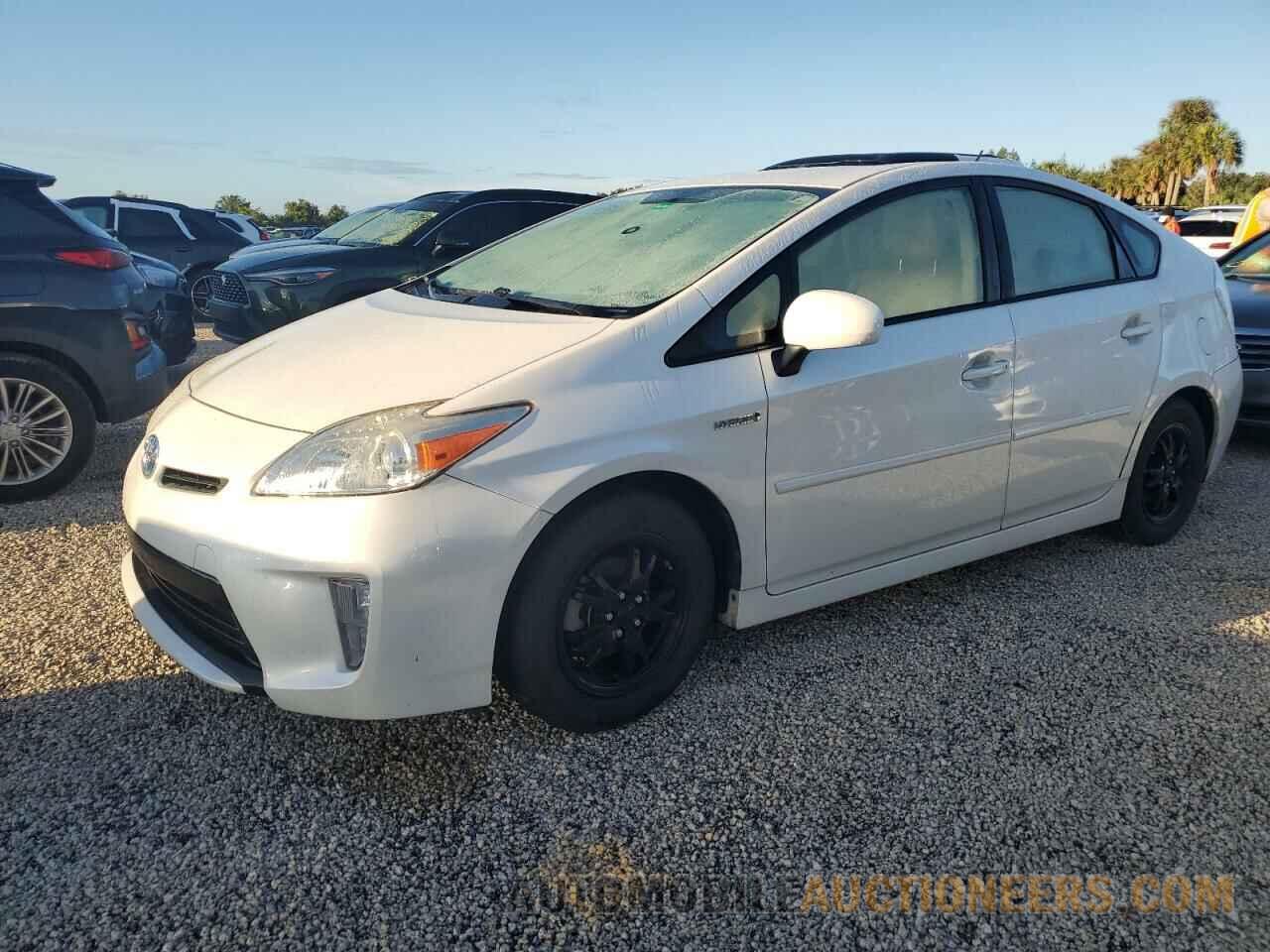 JTDKN3DU4F1881202 TOYOTA PRIUS 2015