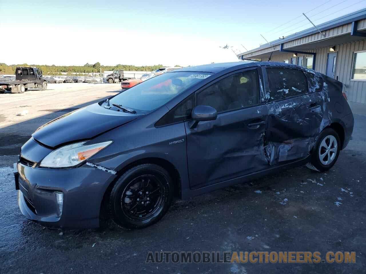 JTDKN3DU4F1899246 TOYOTA PRIUS 2015