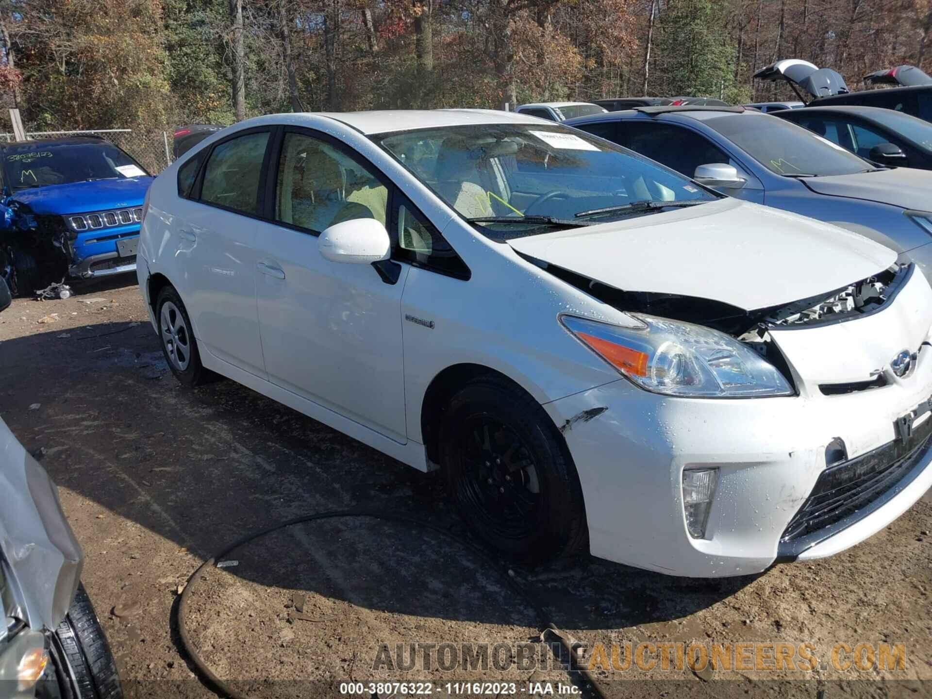 JTDKN3DU4F1906826 TOYOTA PRIUS 2015