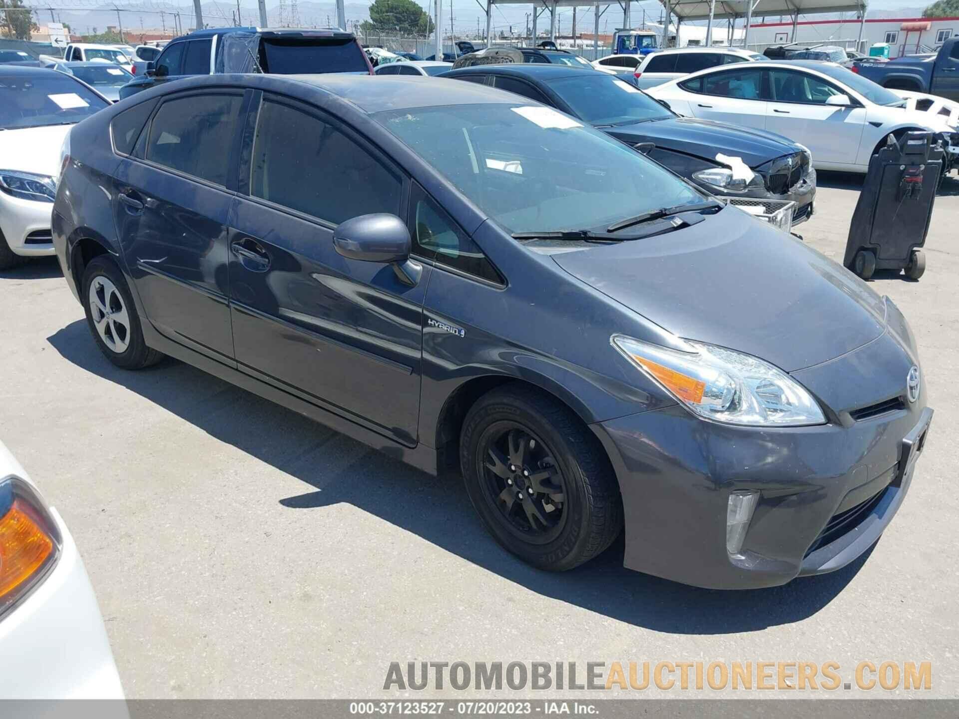 JTDKN3DU4F1913520 TOYOTA PRIUS 2015