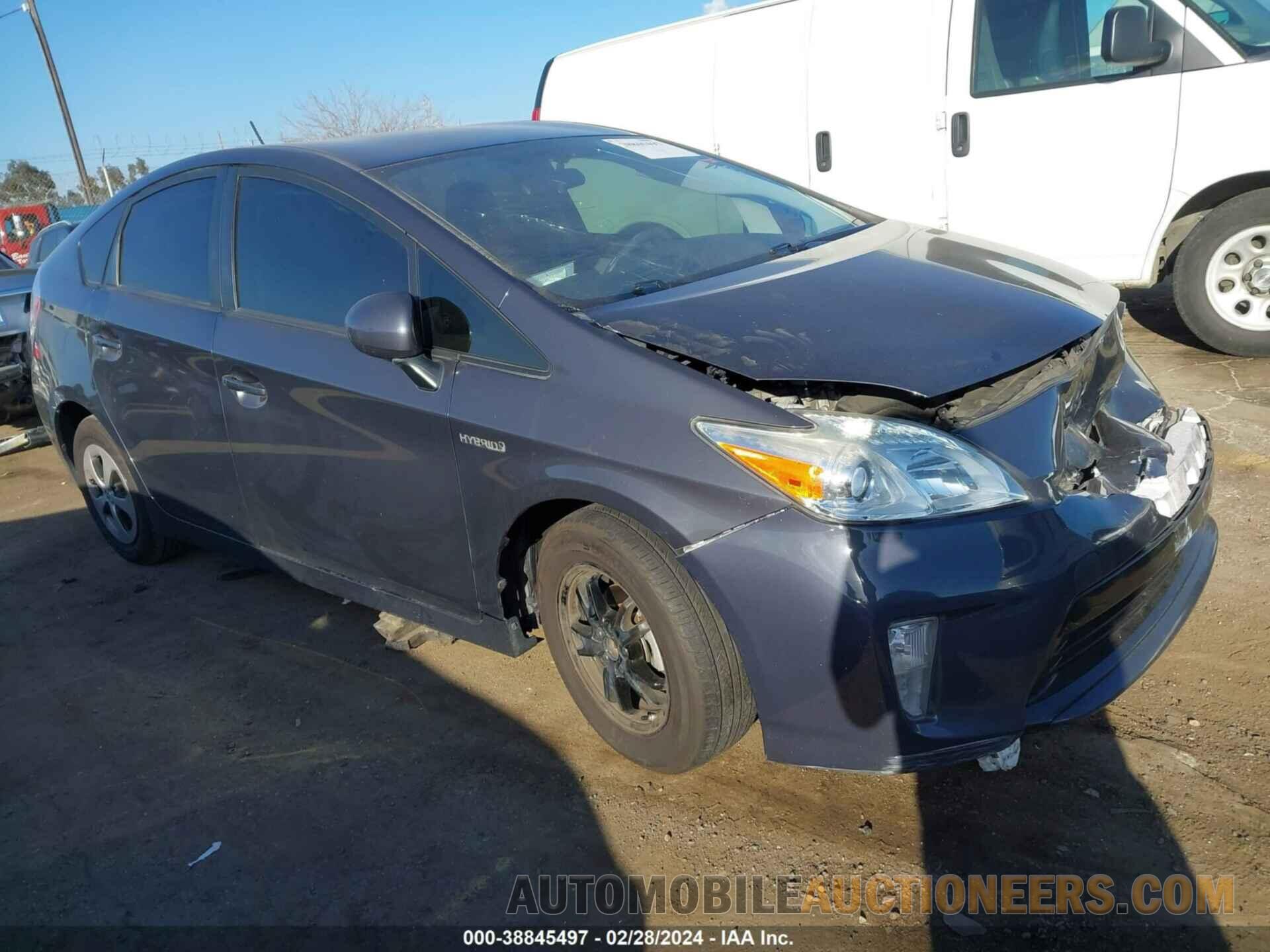 JTDKN3DU4F1915493 TOYOTA PRIUS 2015