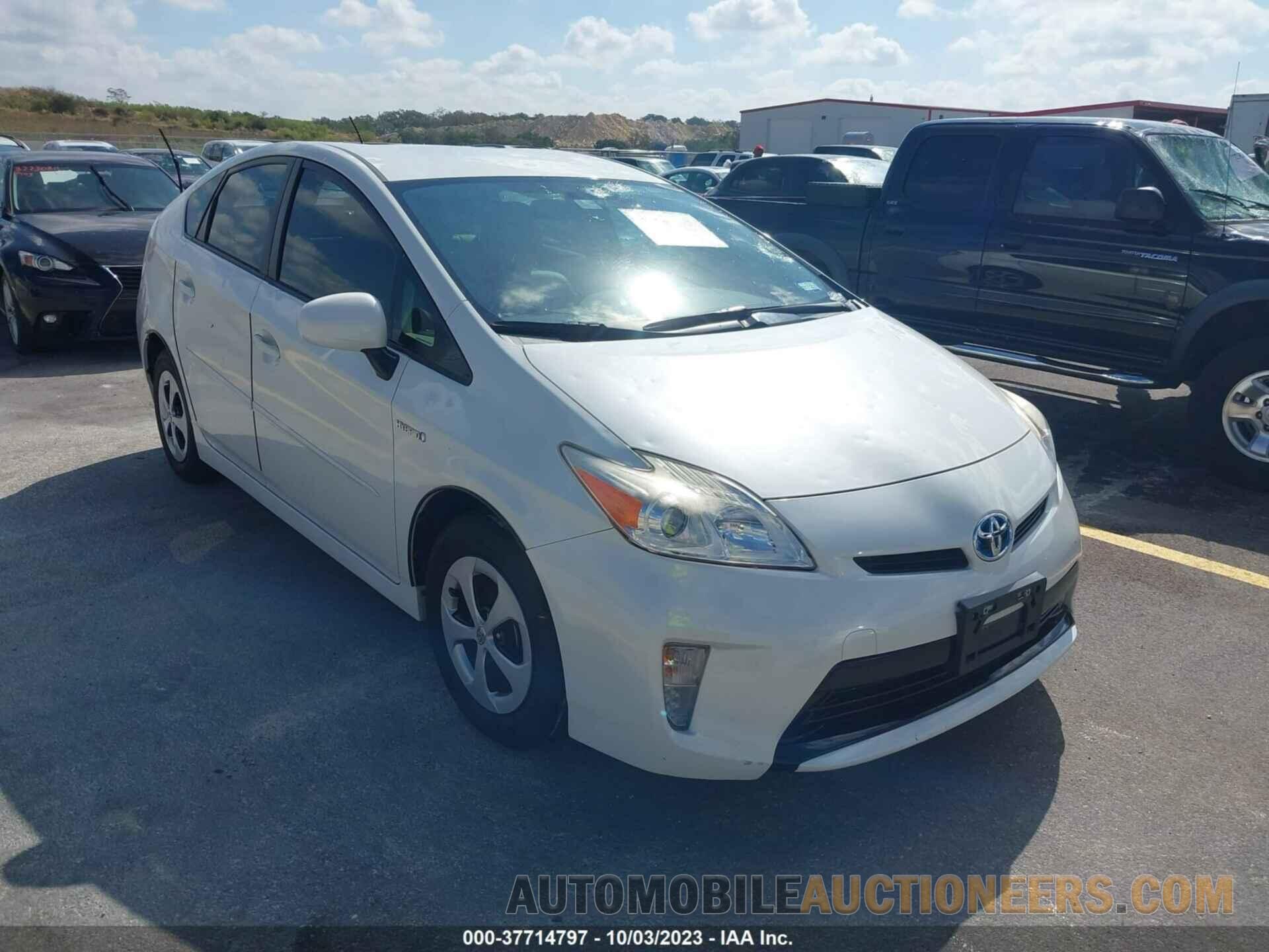 JTDKN3DU4F1918801 TOYOTA PRIUS 2015