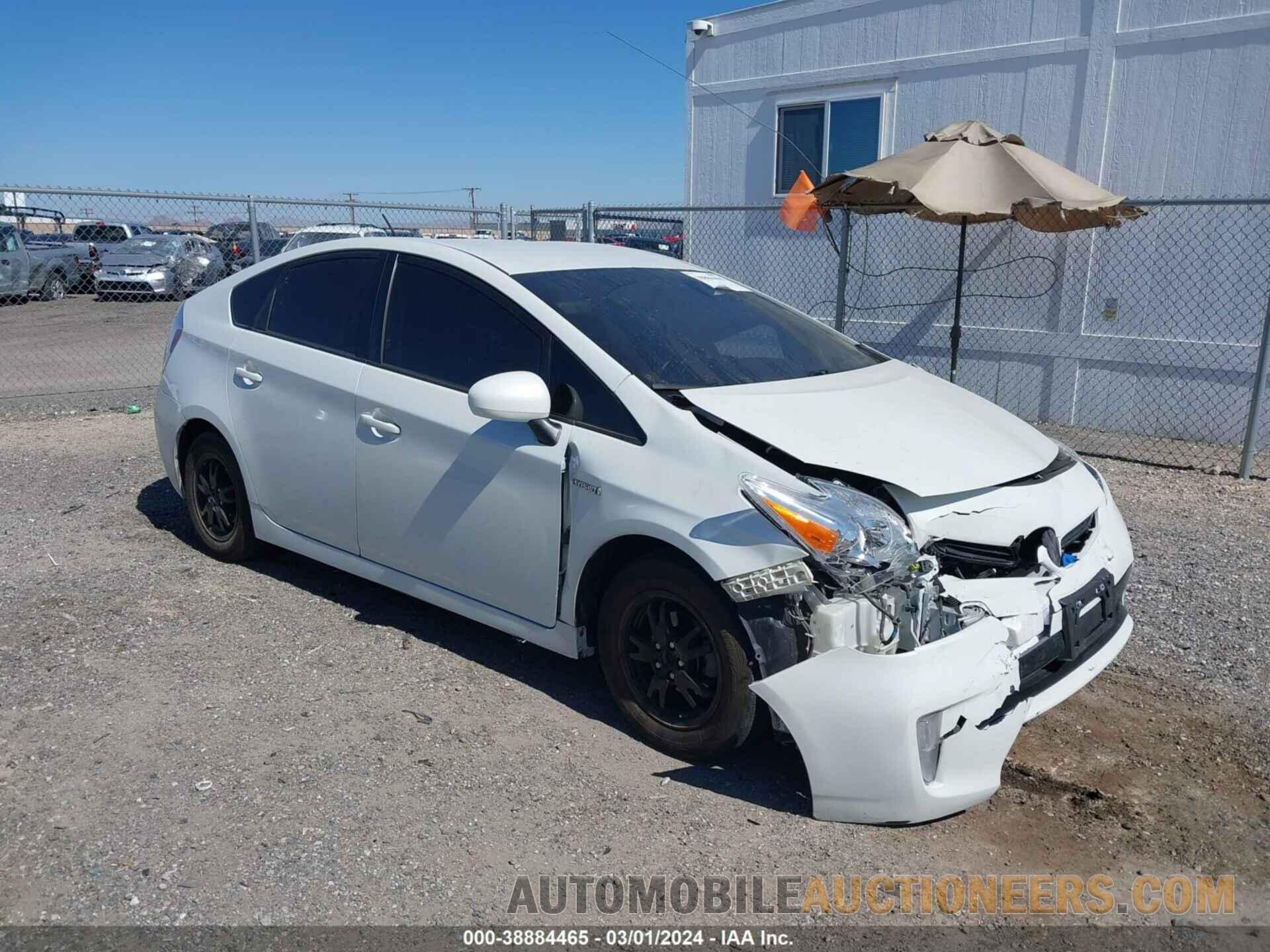 JTDKN3DU4F1933010 TOYOTA PRIUS 2015