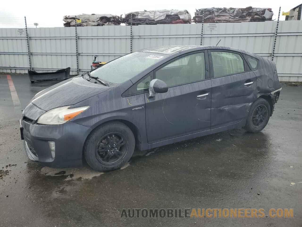 JTDKN3DU4F1946050 TOYOTA PRIUS 2015