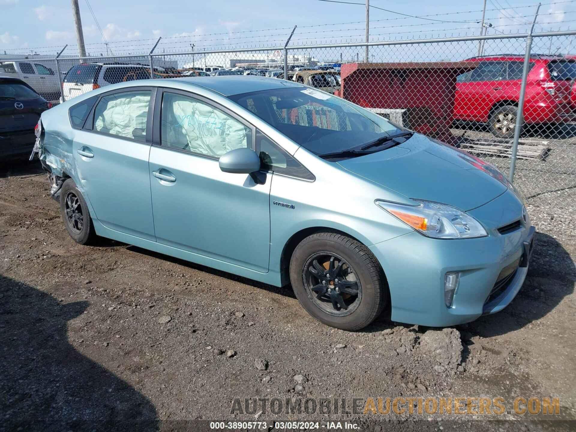 JTDKN3DU4F1949241 TOYOTA PRIUS 2015