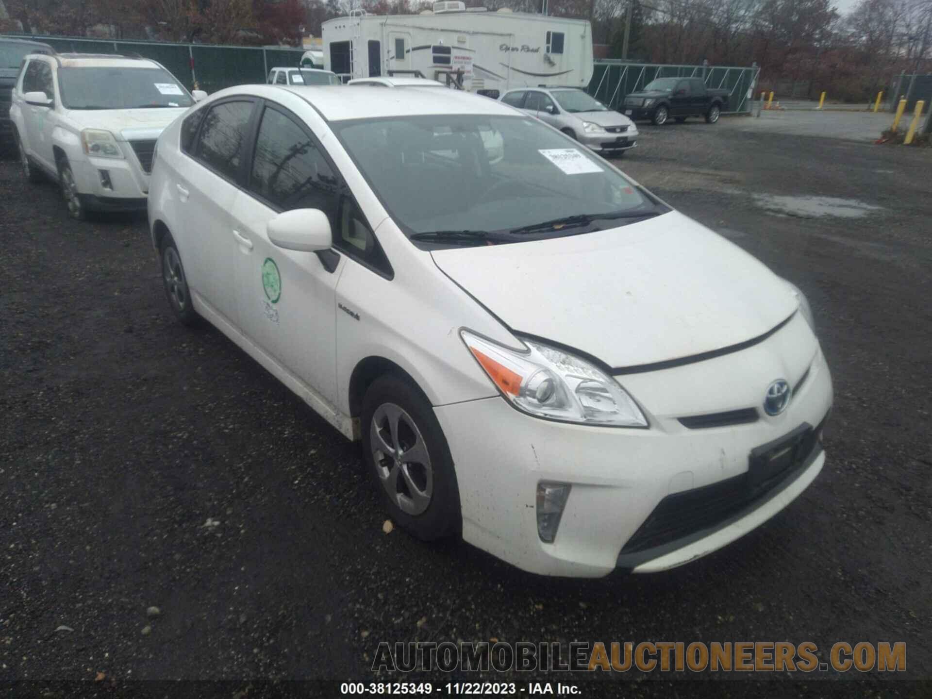 JTDKN3DU4F1951345 TOYOTA PRIUS 2015