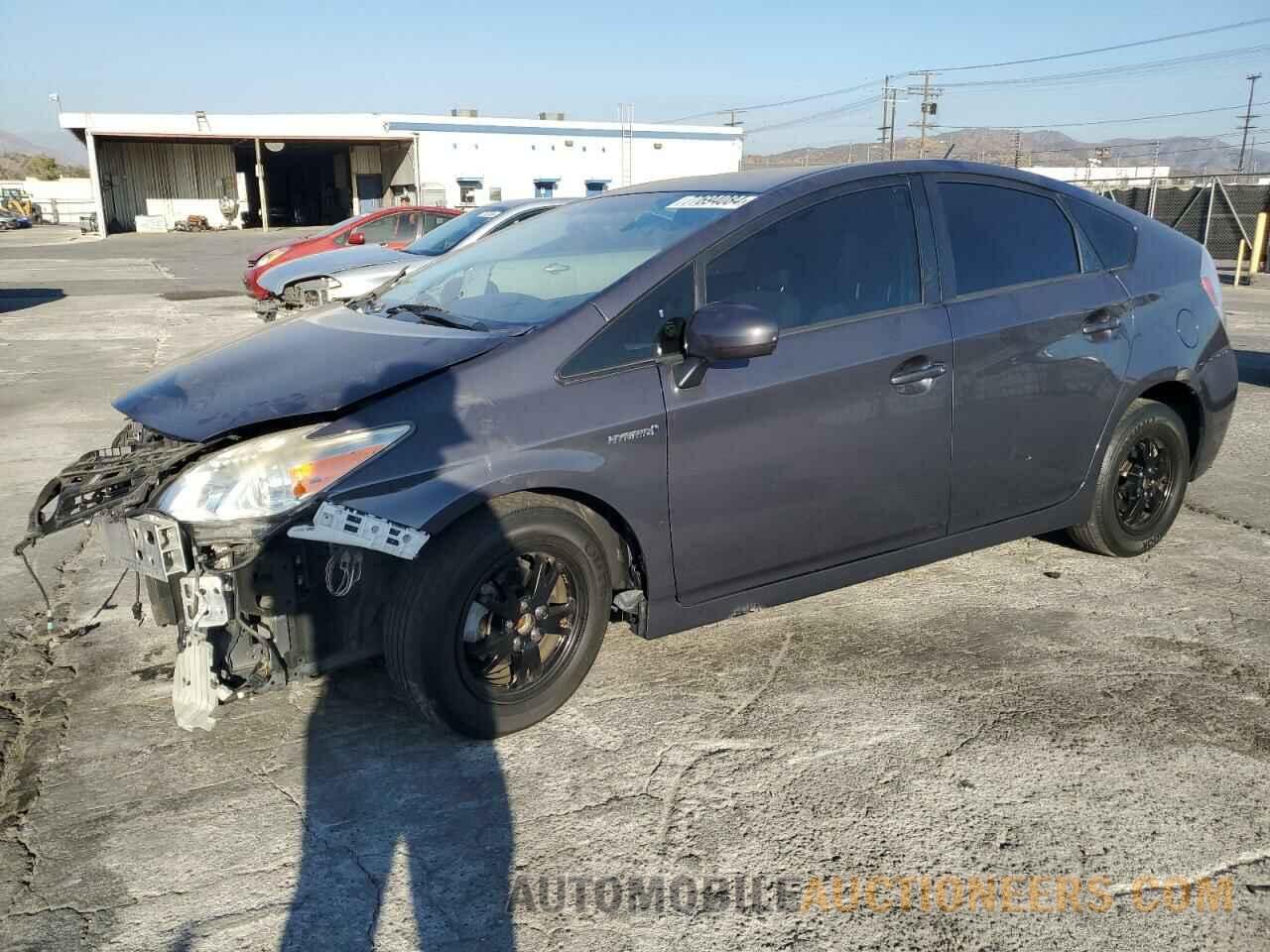 JTDKN3DU4F1955783 TOYOTA PRIUS 2015