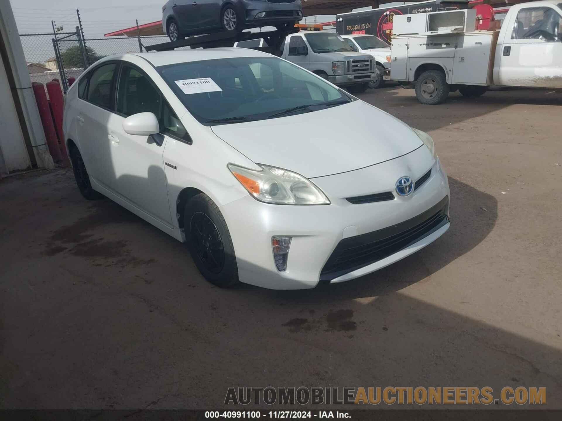 JTDKN3DU5E1743229 TOYOTA PRIUS 2014