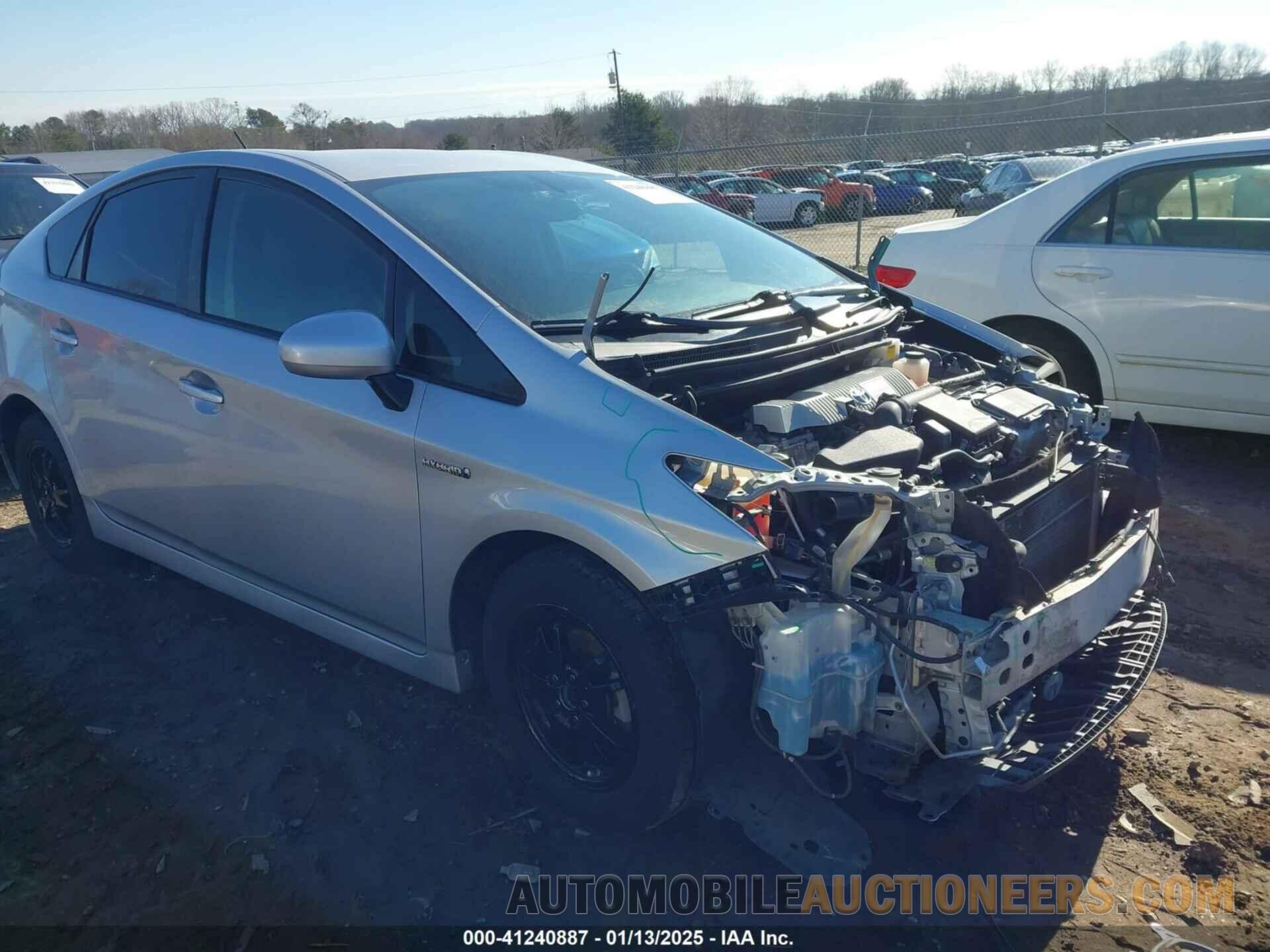 JTDKN3DU5E1776778 TOYOTA PRIUS 2014