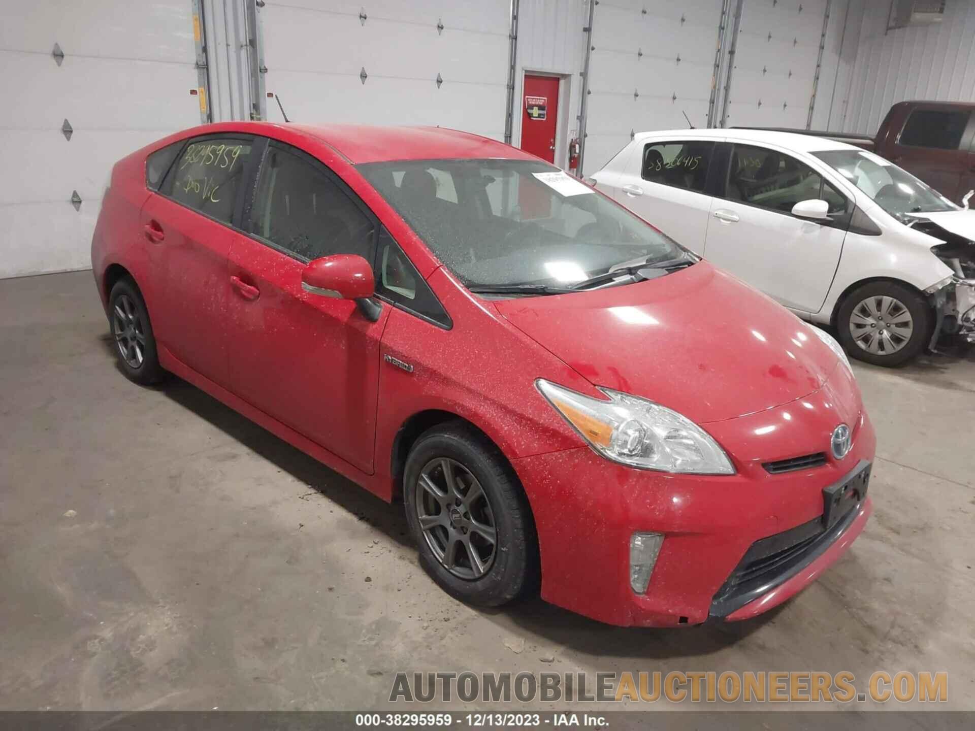 JTDKN3DU5F0413288 TOYOTA PRIUS 2015