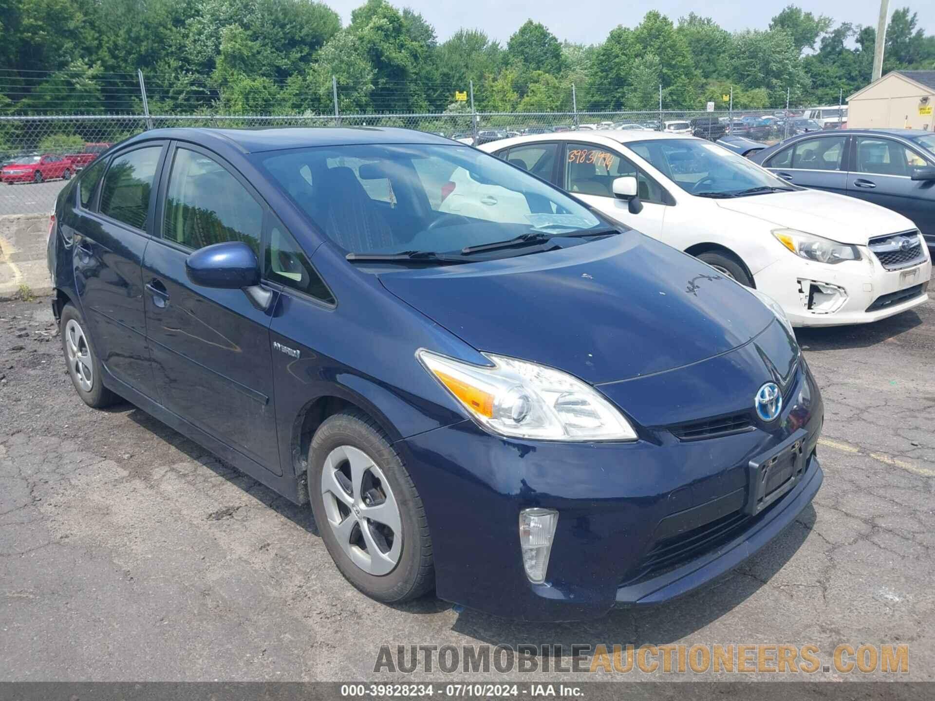 JTDKN3DU5F0420483 TOYOTA PRIUS 2015