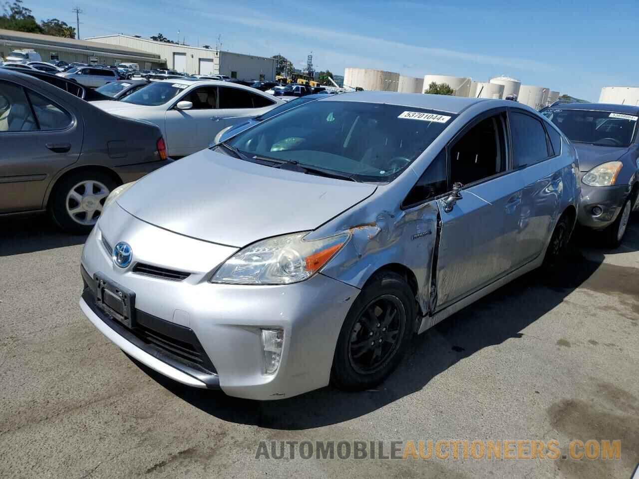 JTDKN3DU5F0422993 TOYOTA PRIUS 2015