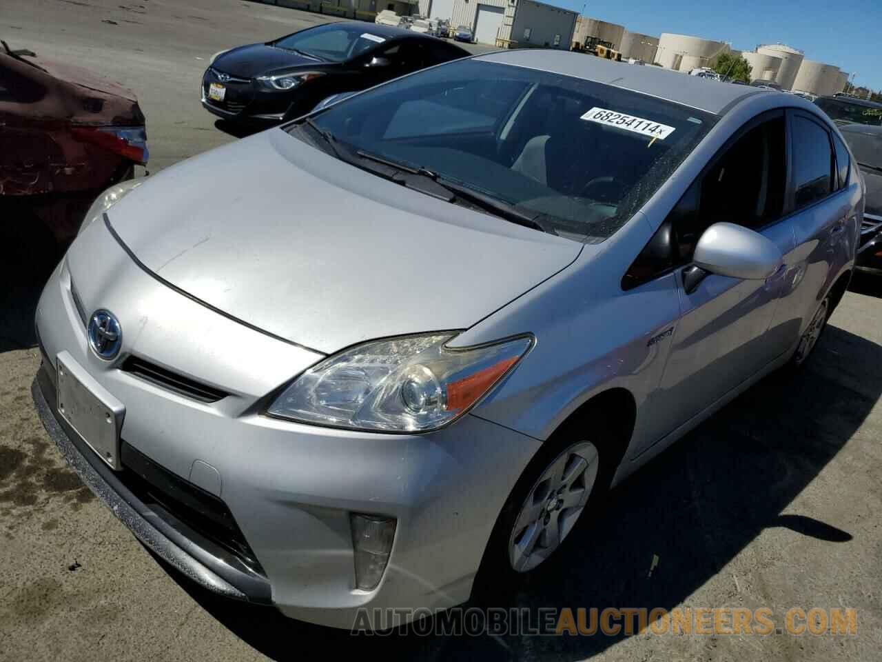 JTDKN3DU5F0438143 TOYOTA PRIUS 2015