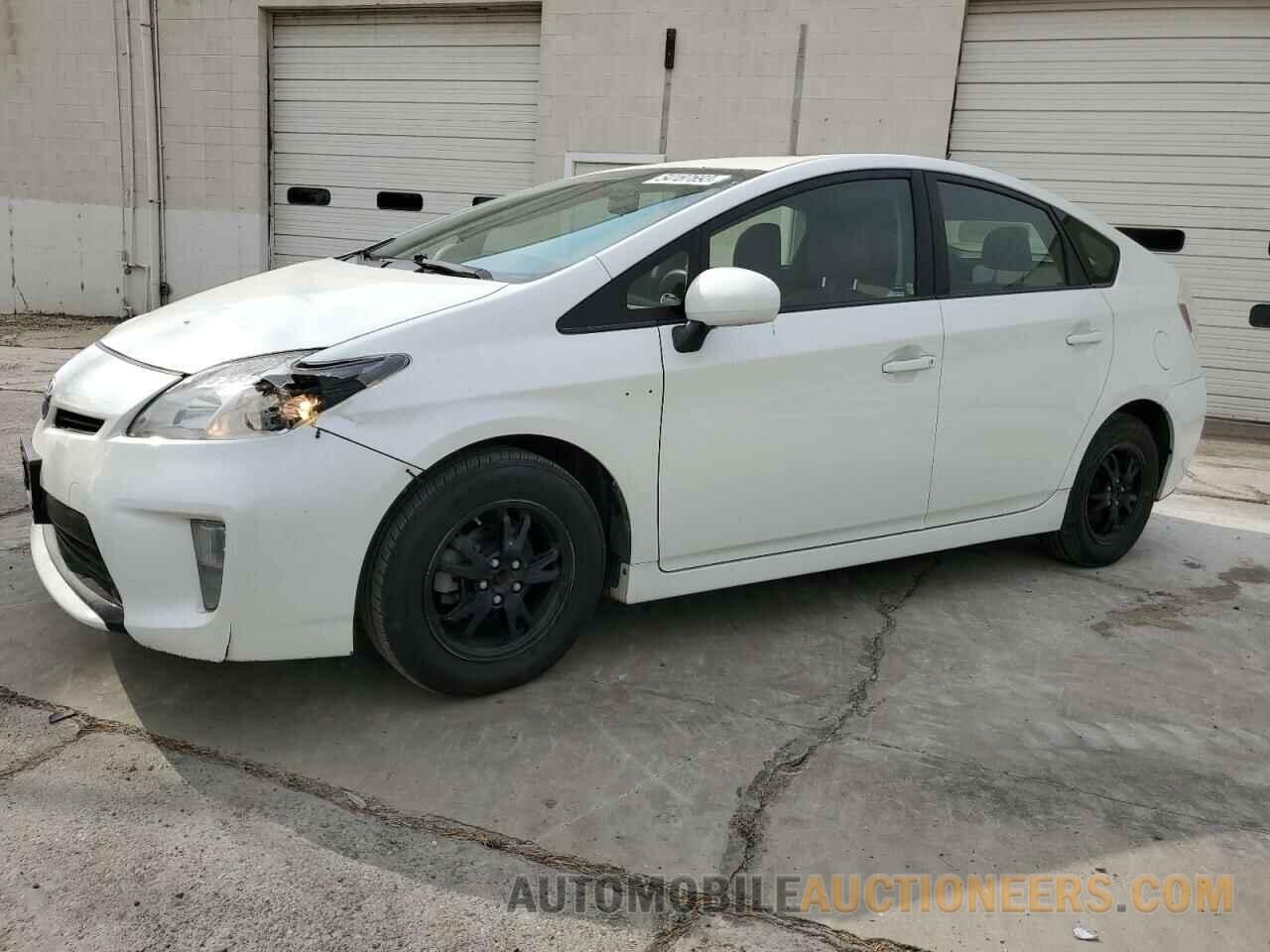 JTDKN3DU5F0445772 TOYOTA PRIUS 2015