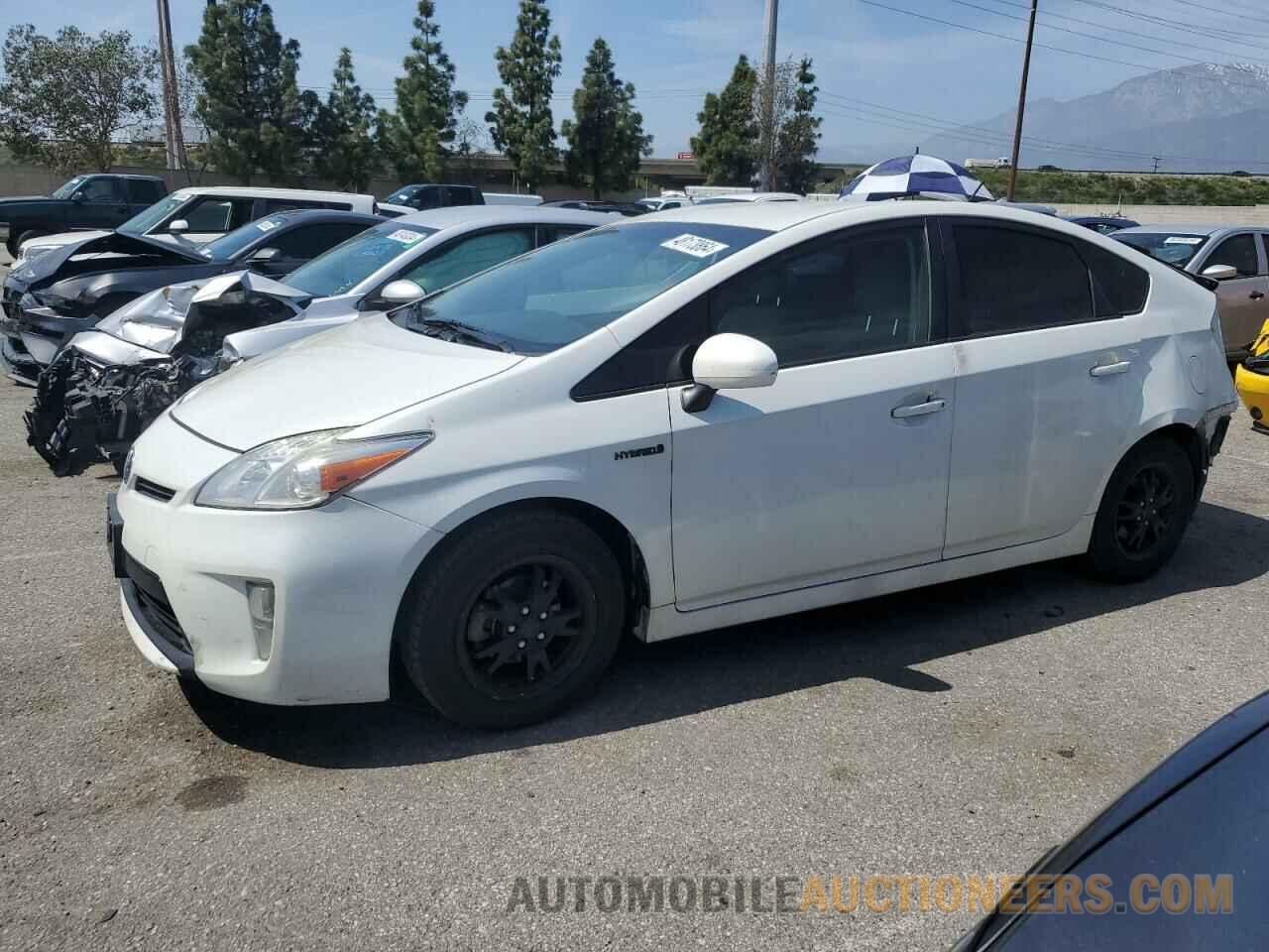 JTDKN3DU5F0447702 TOYOTA PRIUS 2015