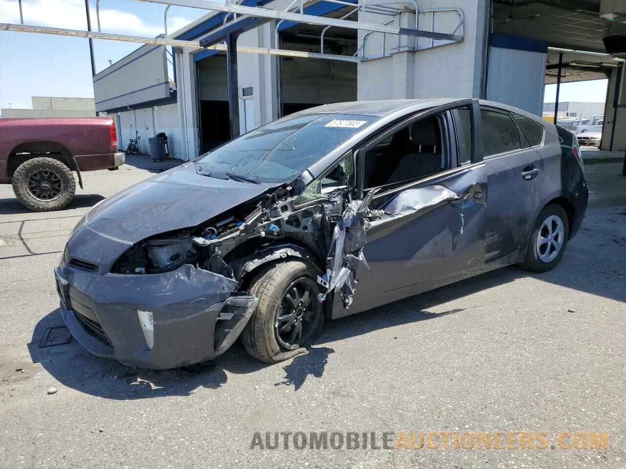 JTDKN3DU5F0462877 TOYOTA PRIUS 2015