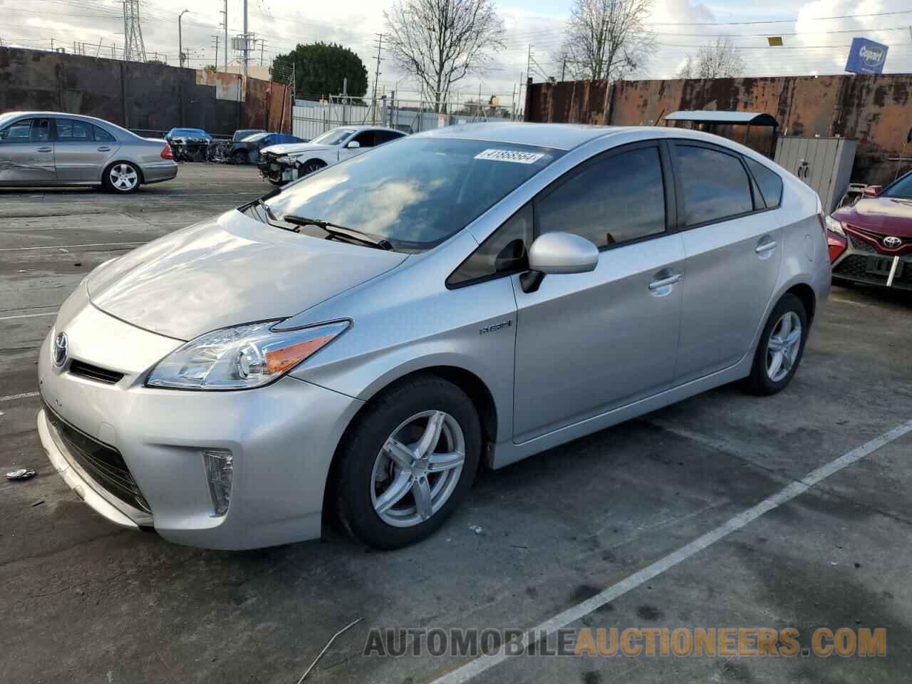 JTDKN3DU5F0473975 TOYOTA PRIUS 2015