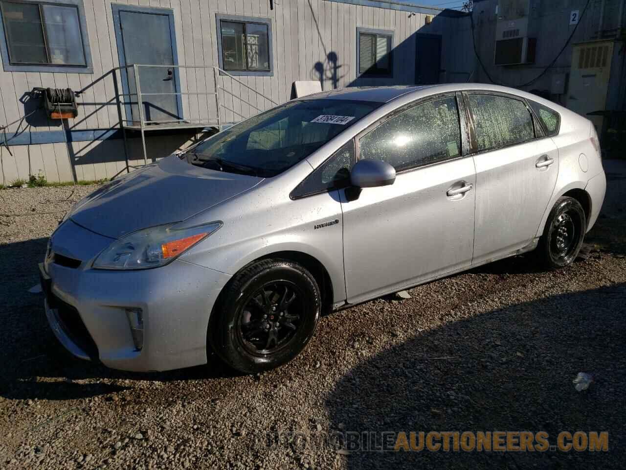 JTDKN3DU5F0476987 TOYOTA PRIUS 2015