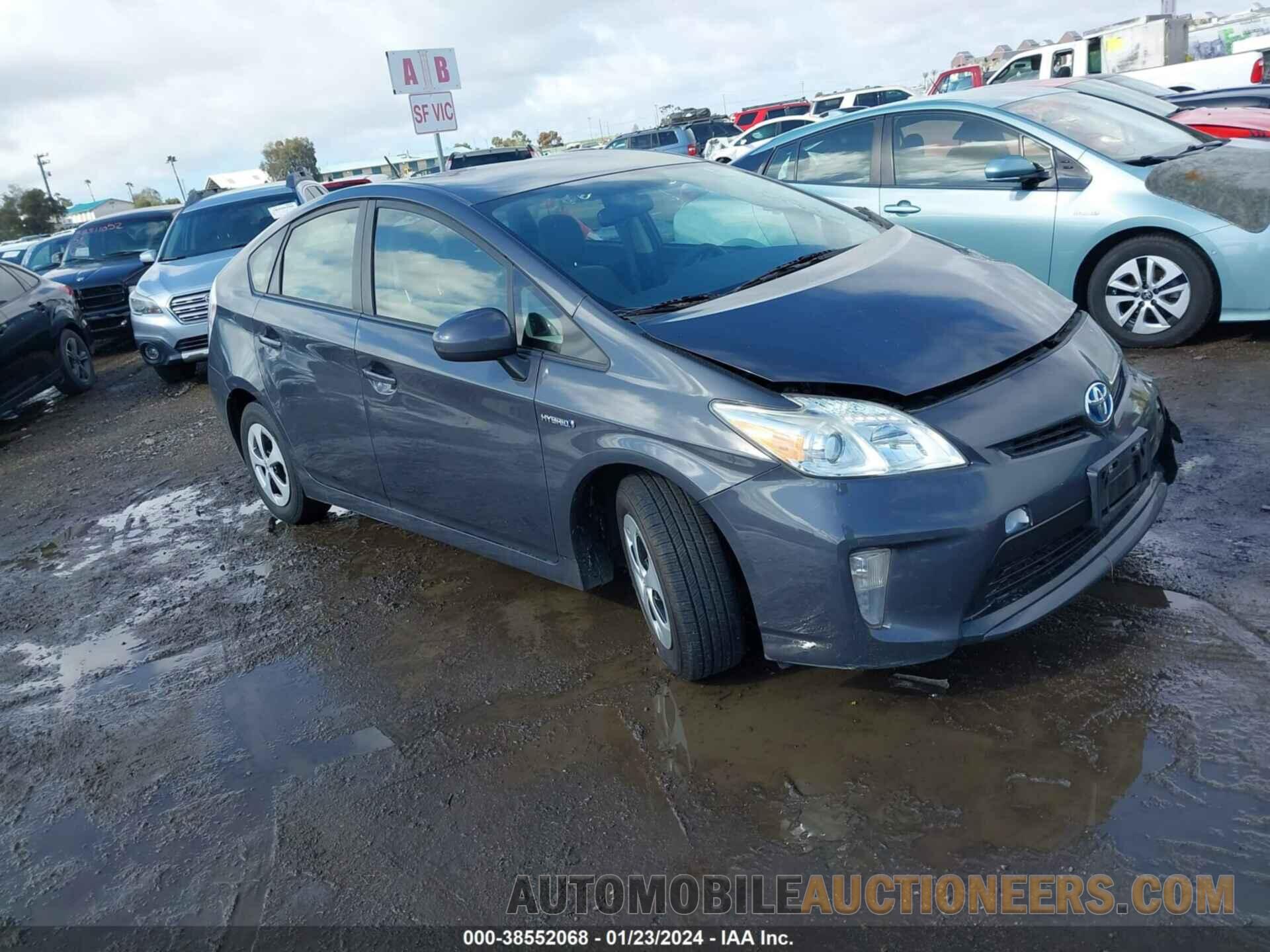 JTDKN3DU5F0481963 TOYOTA PRIUS 2015