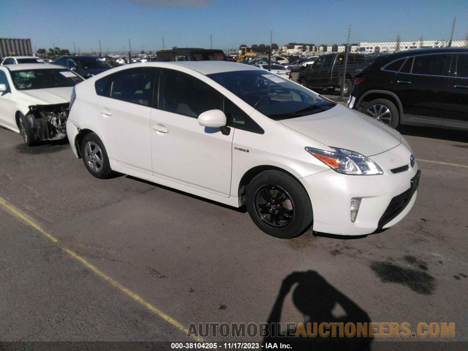 JTDKN3DU5F0482272 TOYOTA PRIUS 2015