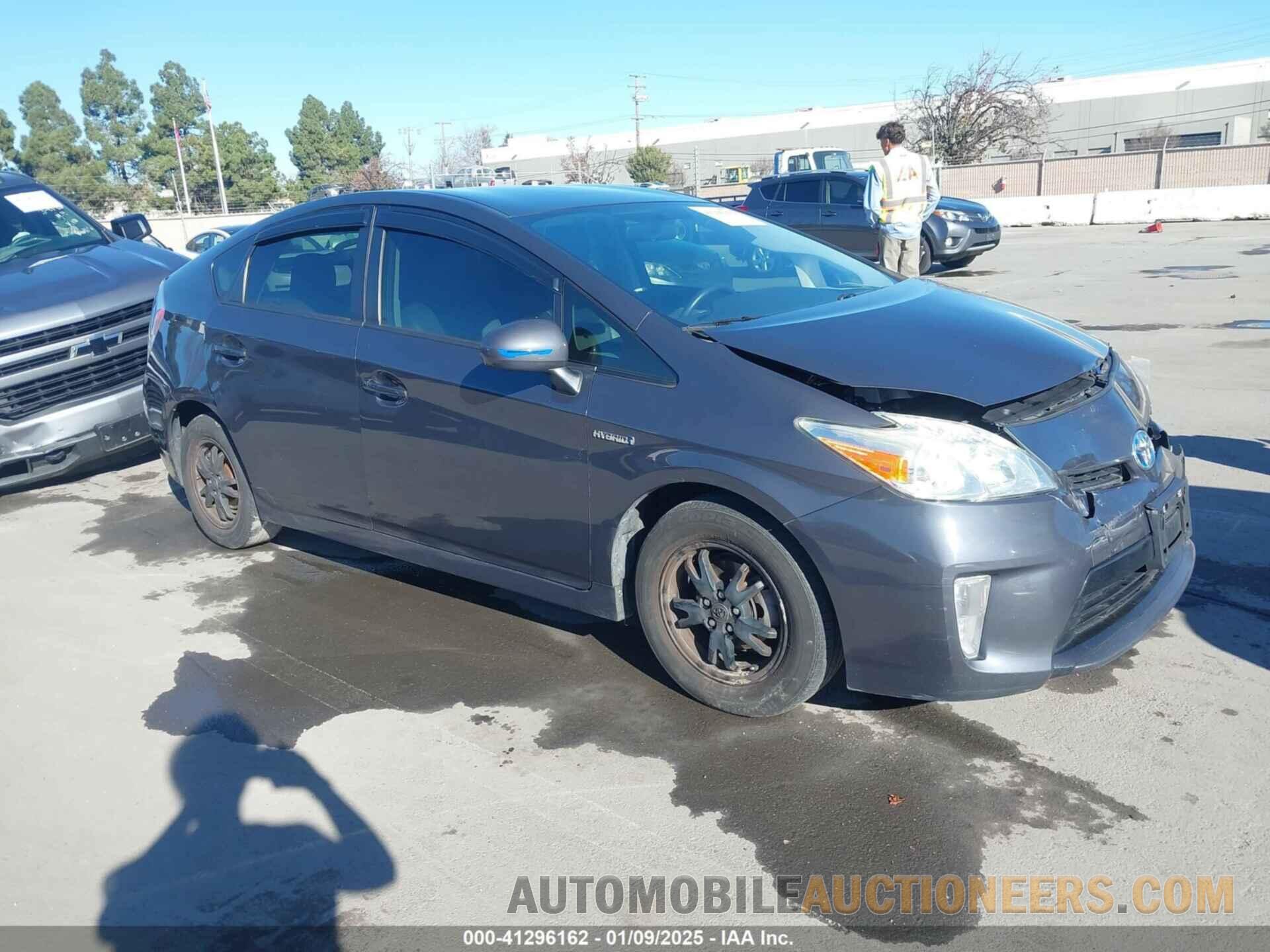 JTDKN3DU5F0484345 TOYOTA PRIUS 2015