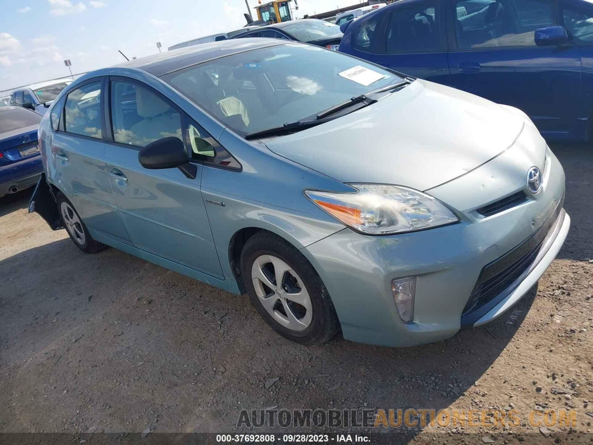 JTDKN3DU5F1876459 TOYOTA PRIUS 2015