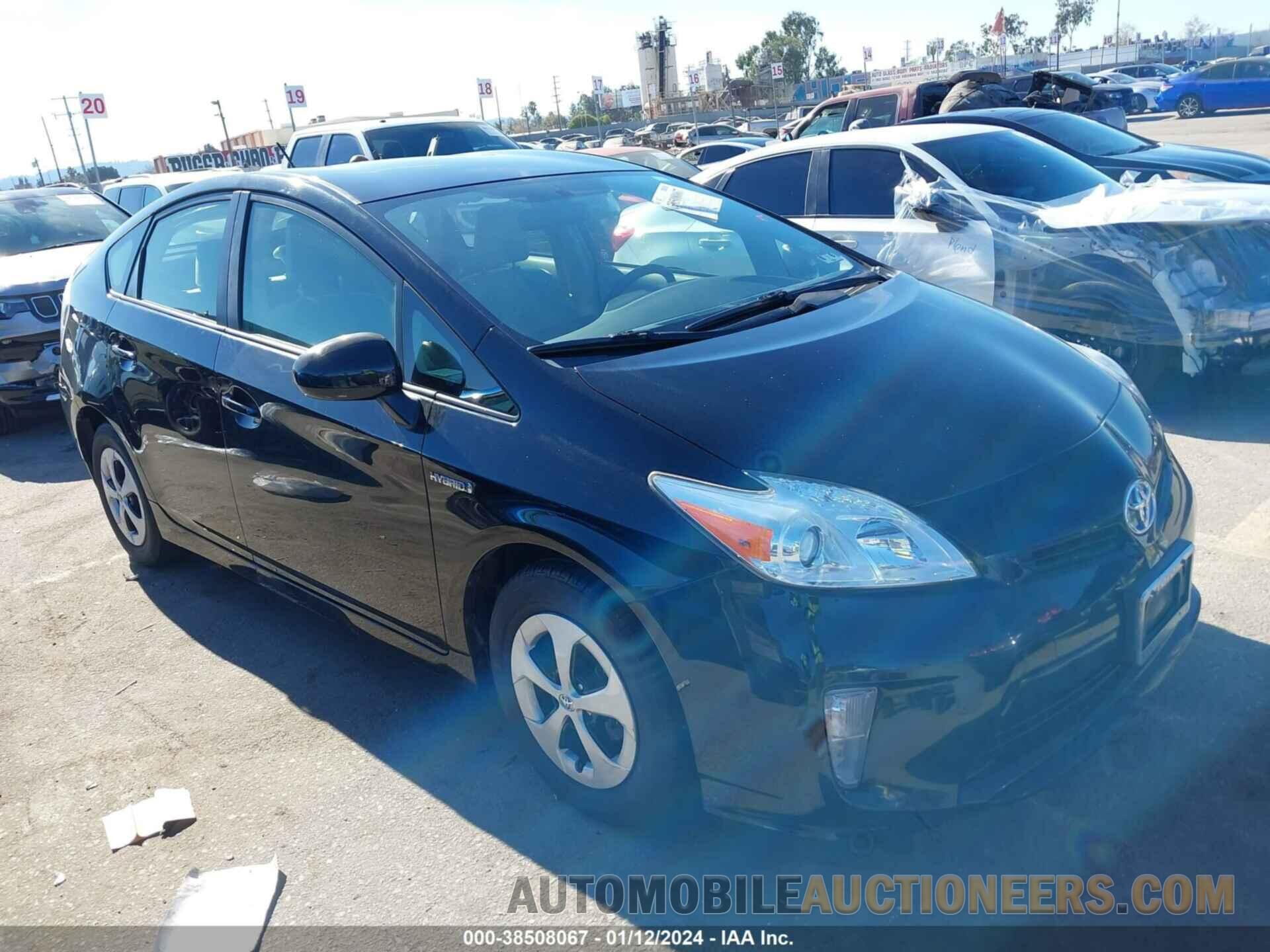 JTDKN3DU5F1880852 TOYOTA PRIUS 2015