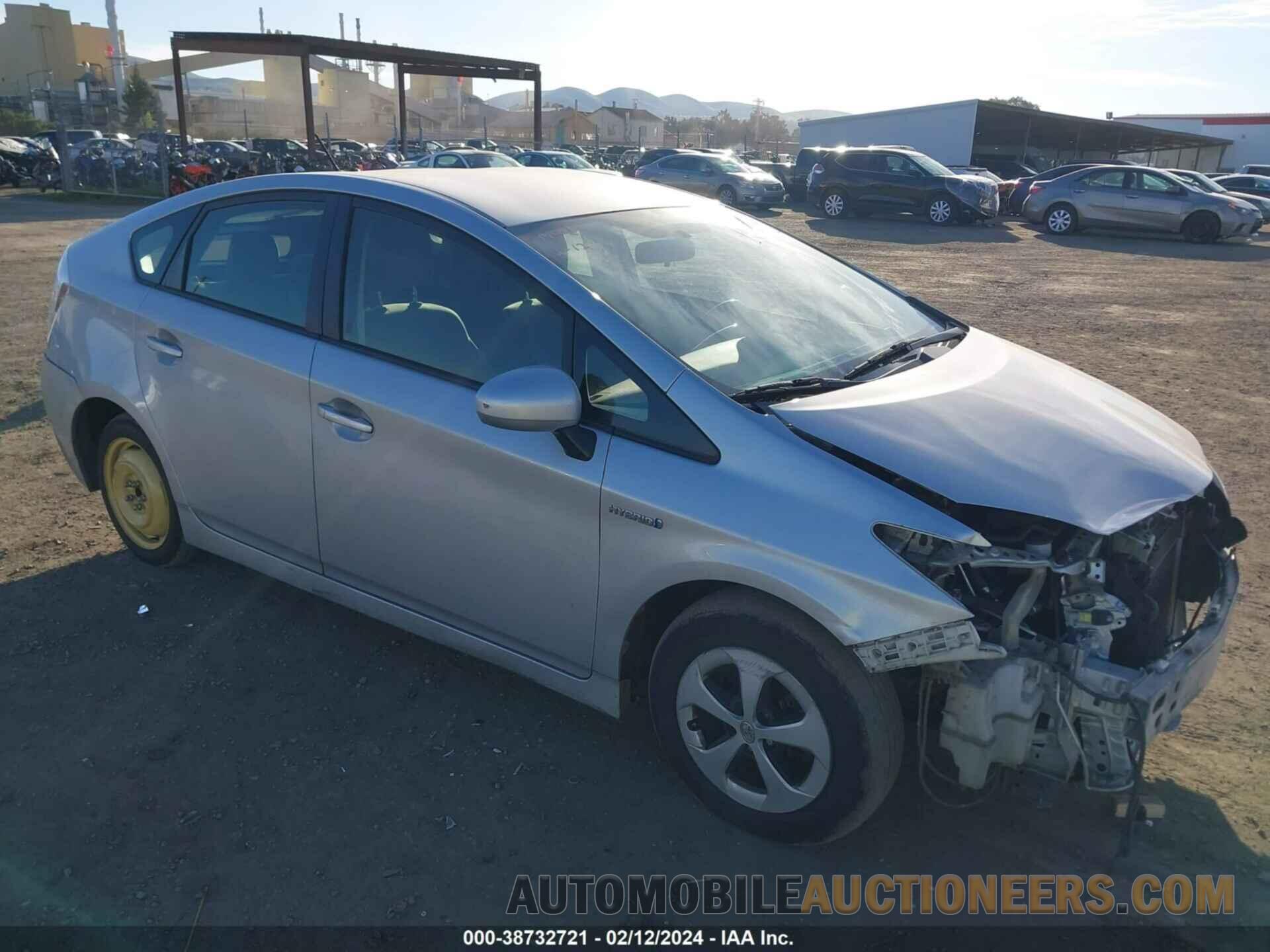 JTDKN3DU5F1898798 TOYOTA PRIUS 2015