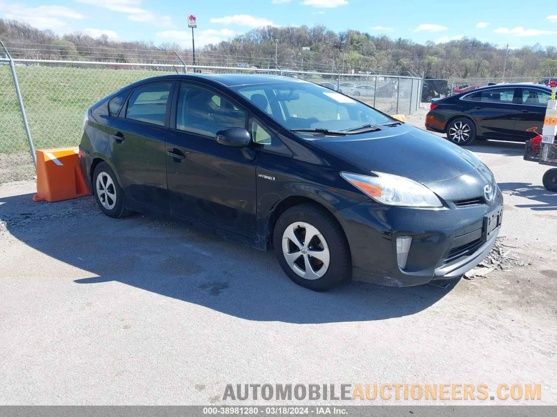 JTDKN3DU5F1919116 TOYOTA PRIUS 2015