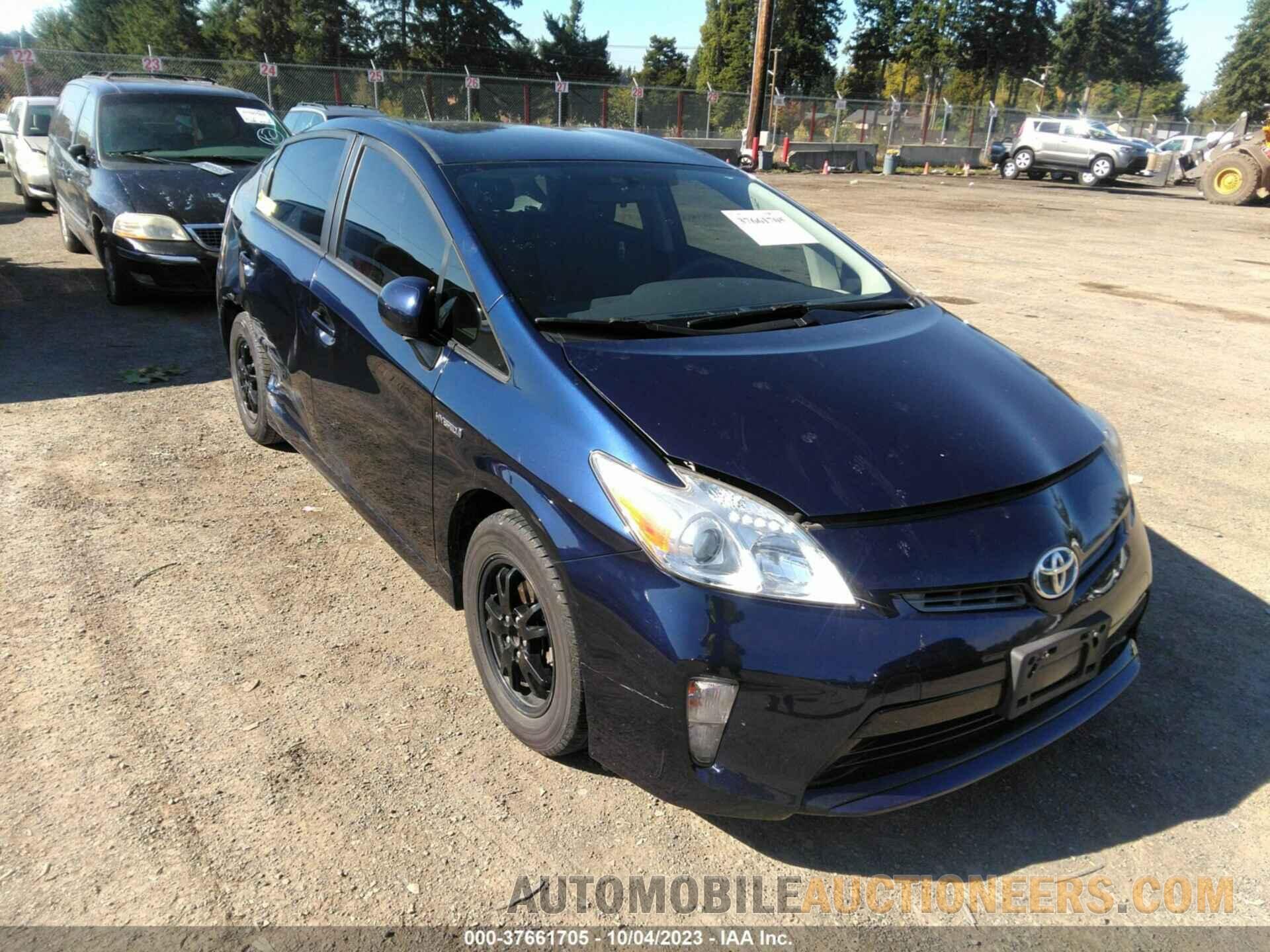 JTDKN3DU5F1926910 TOYOTA PRIUS 2015