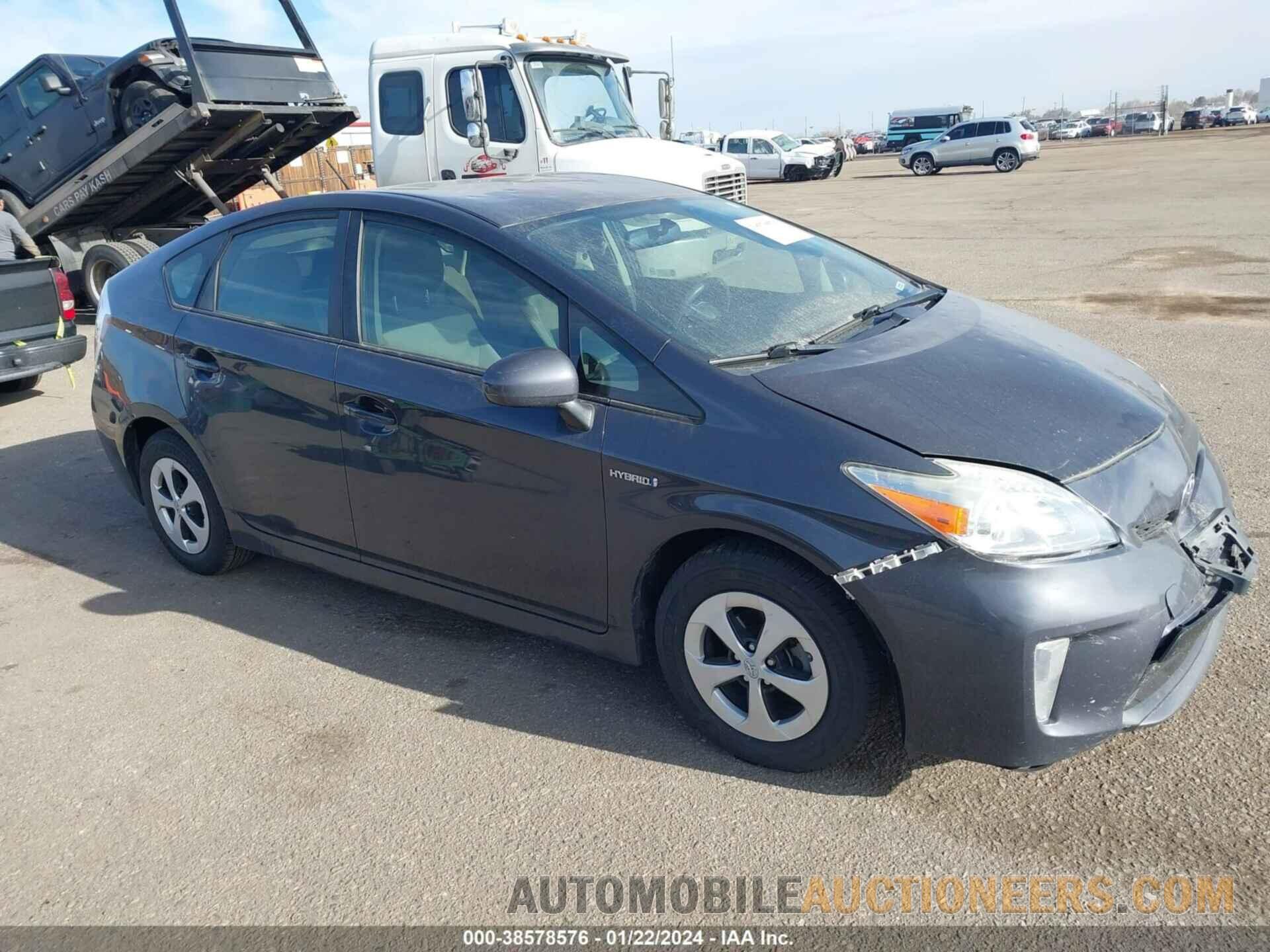 JTDKN3DU5F1942668 TOYOTA PRIUS 2015