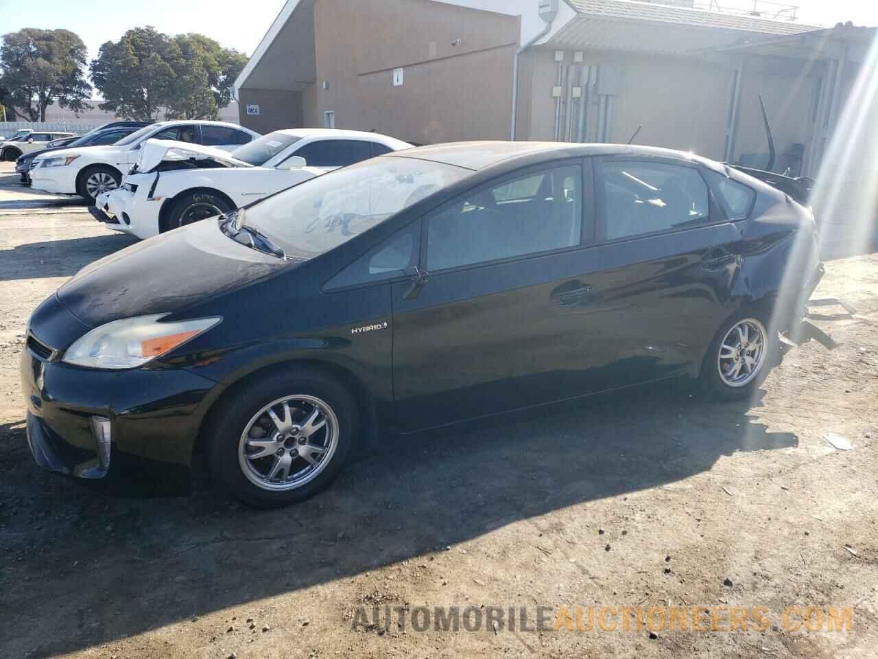 JTDKN3DU5F1952309 TOYOTA PRIUS 2015