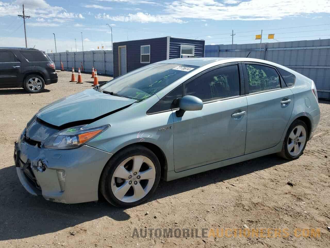 JTDKN3DU5F1986069 TOYOTA PRIUS 2015