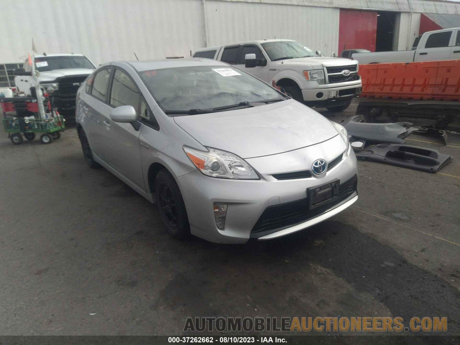 JTDKN3DU5F1998044 TOYOTA PRIUS 2015