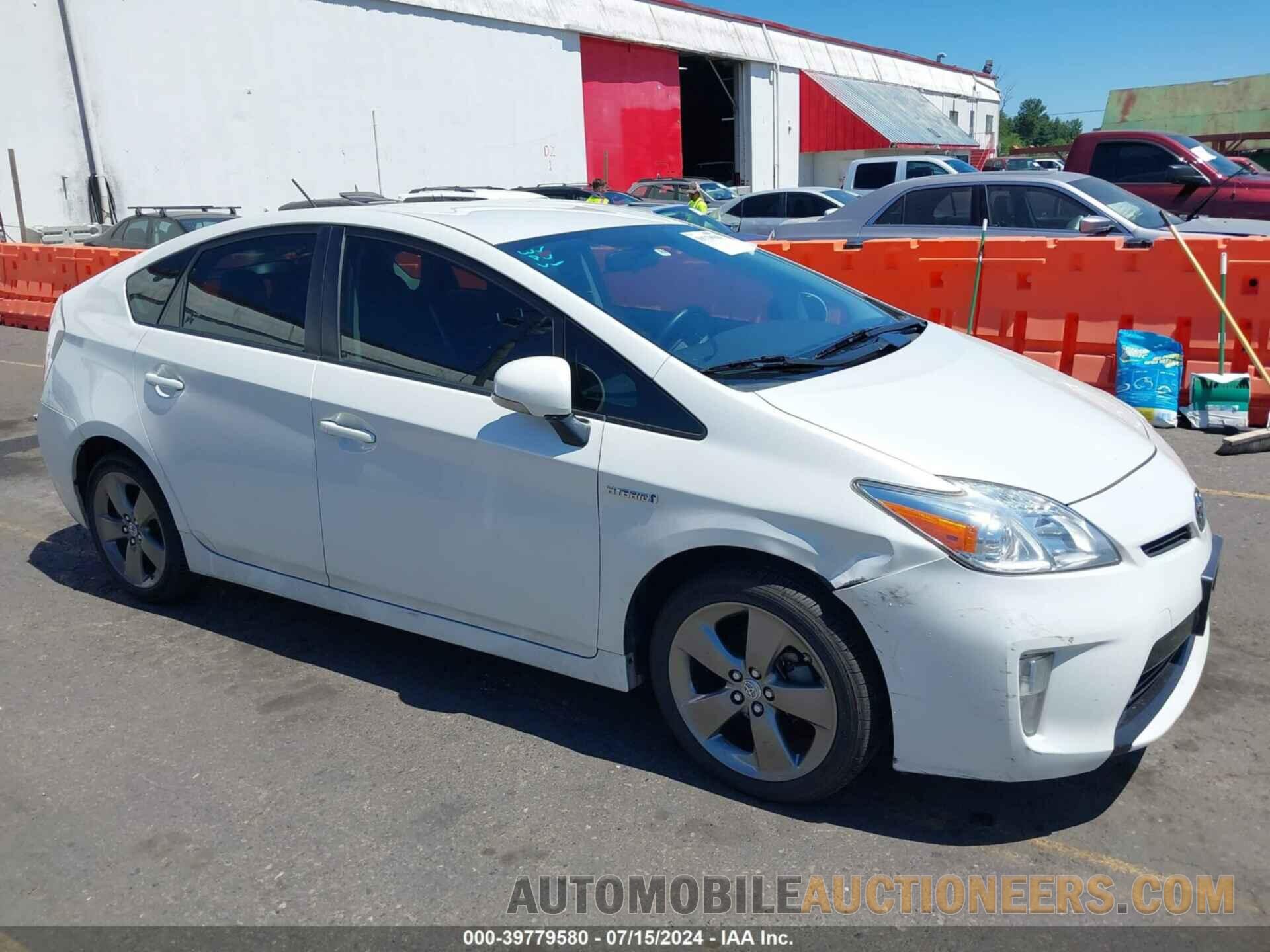 JTDKN3DU6F0398493 TOYOTA PRIUS 2015