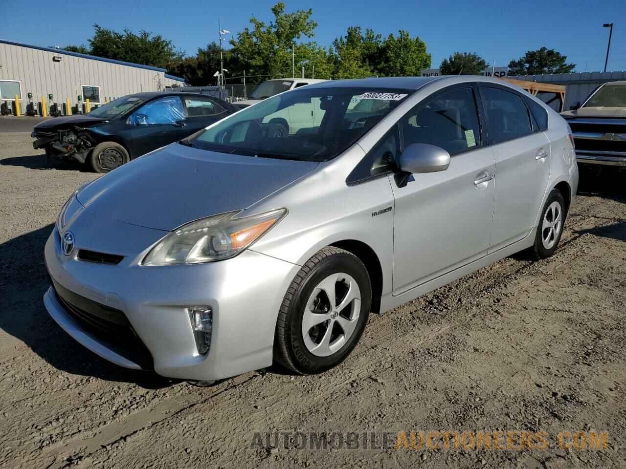 JTDKN3DU6F0425983 TOYOTA PRIUS 2015