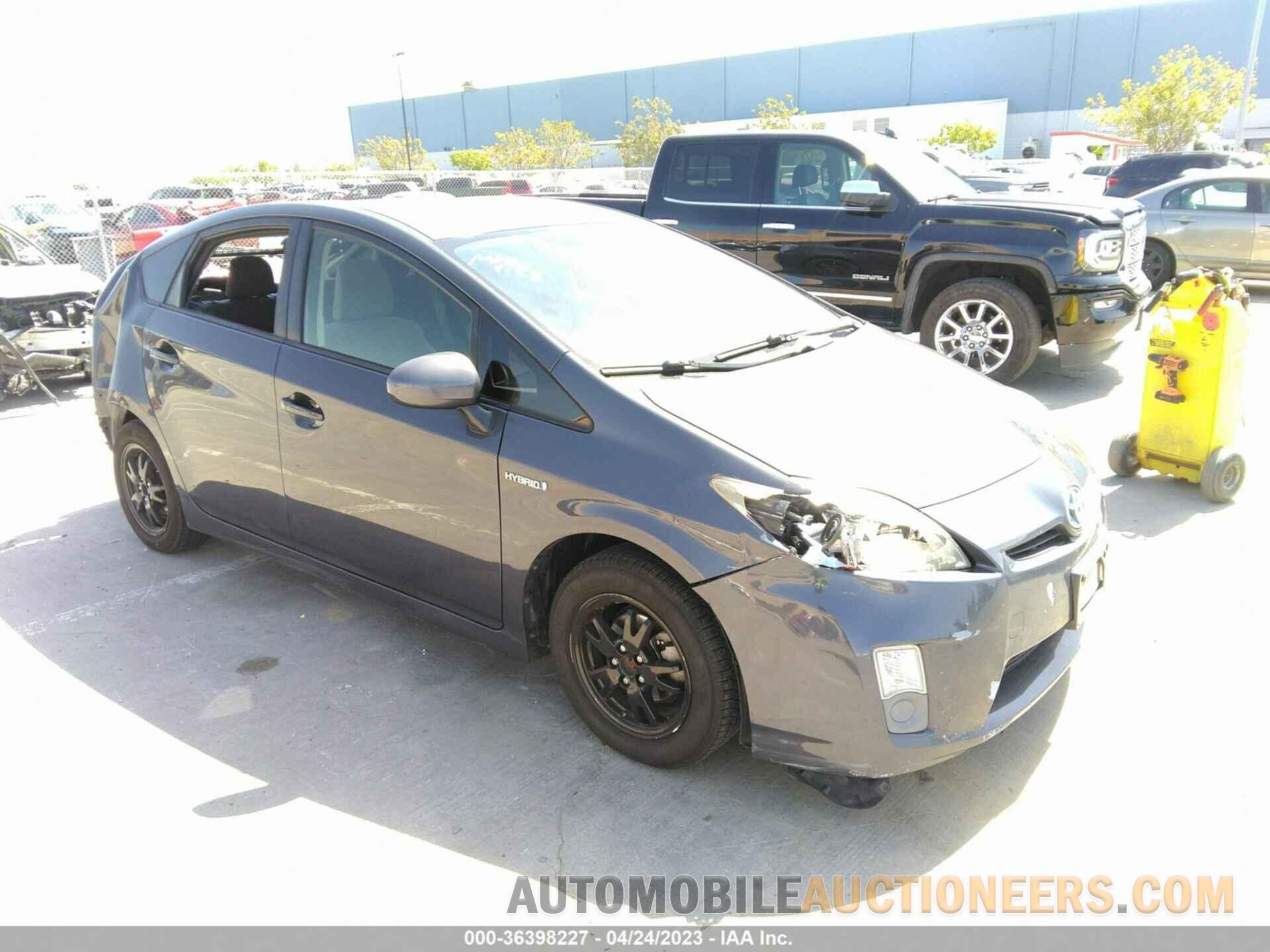 JTDKN3DU6F0458191 TOYOTA PRIUS 2015