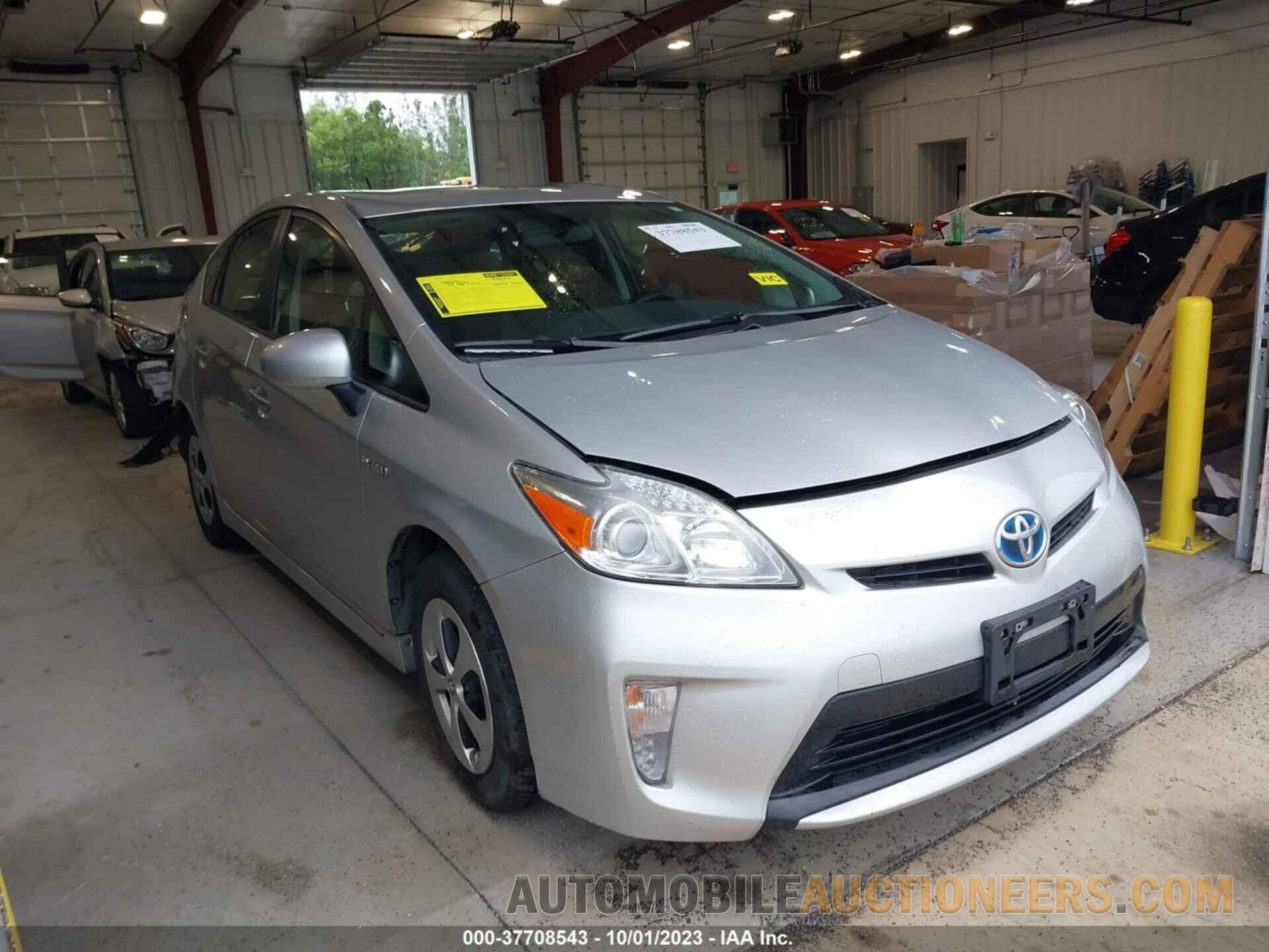 JTDKN3DU6F0472379 TOYOTA PRIUS 2015