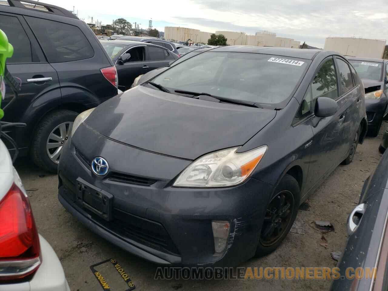 JTDKN3DU6F1914667 TOYOTA PRIUS 2015